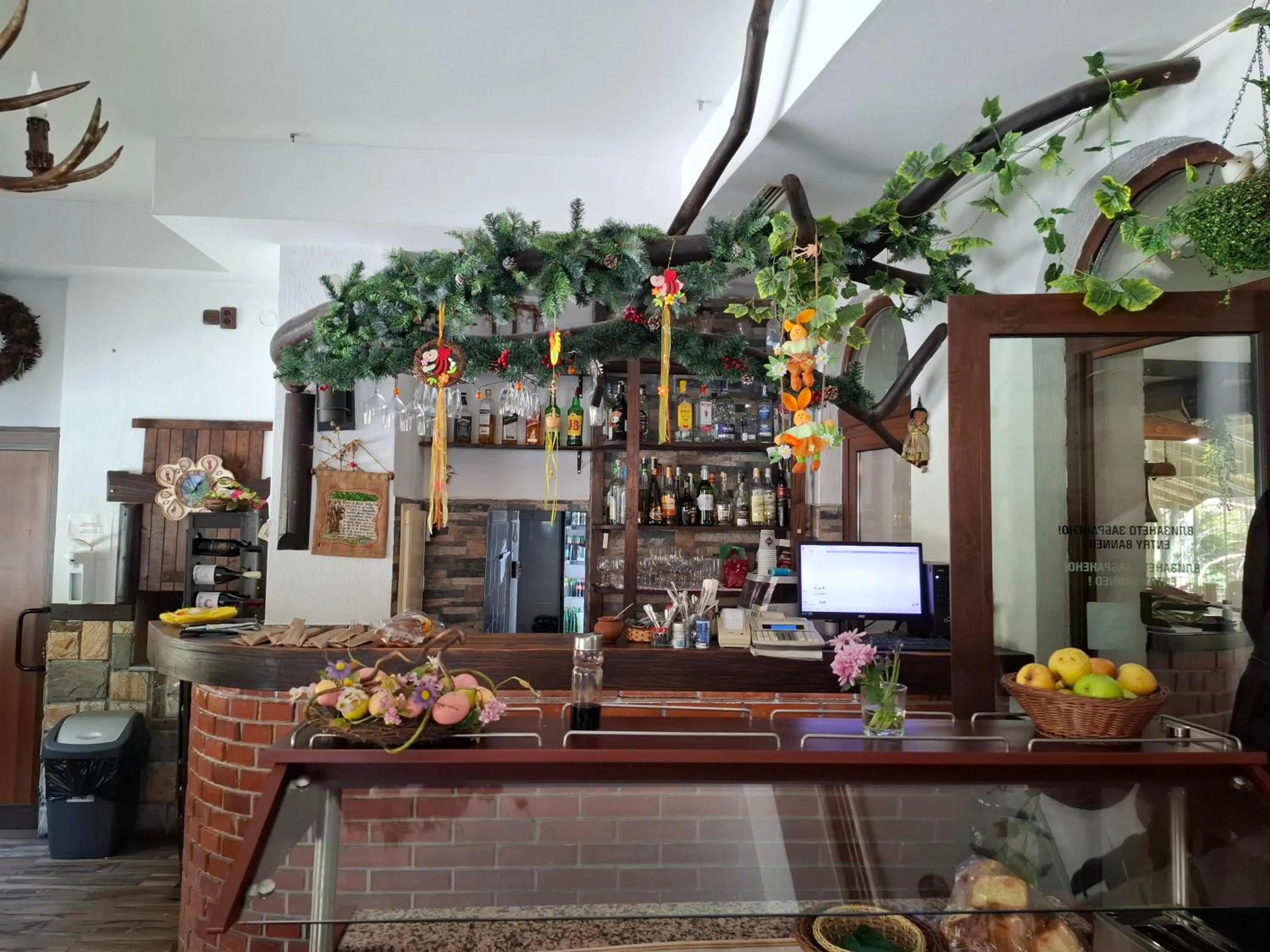 Restaurant/places to eat in Horlog Castle