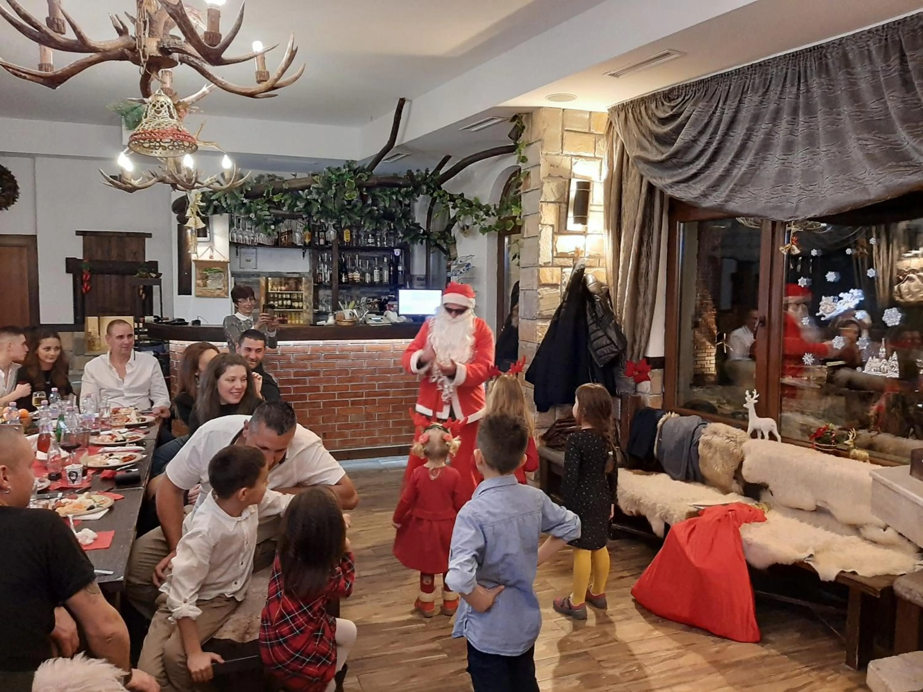 Restaurant/places to eat in Horlog Castle