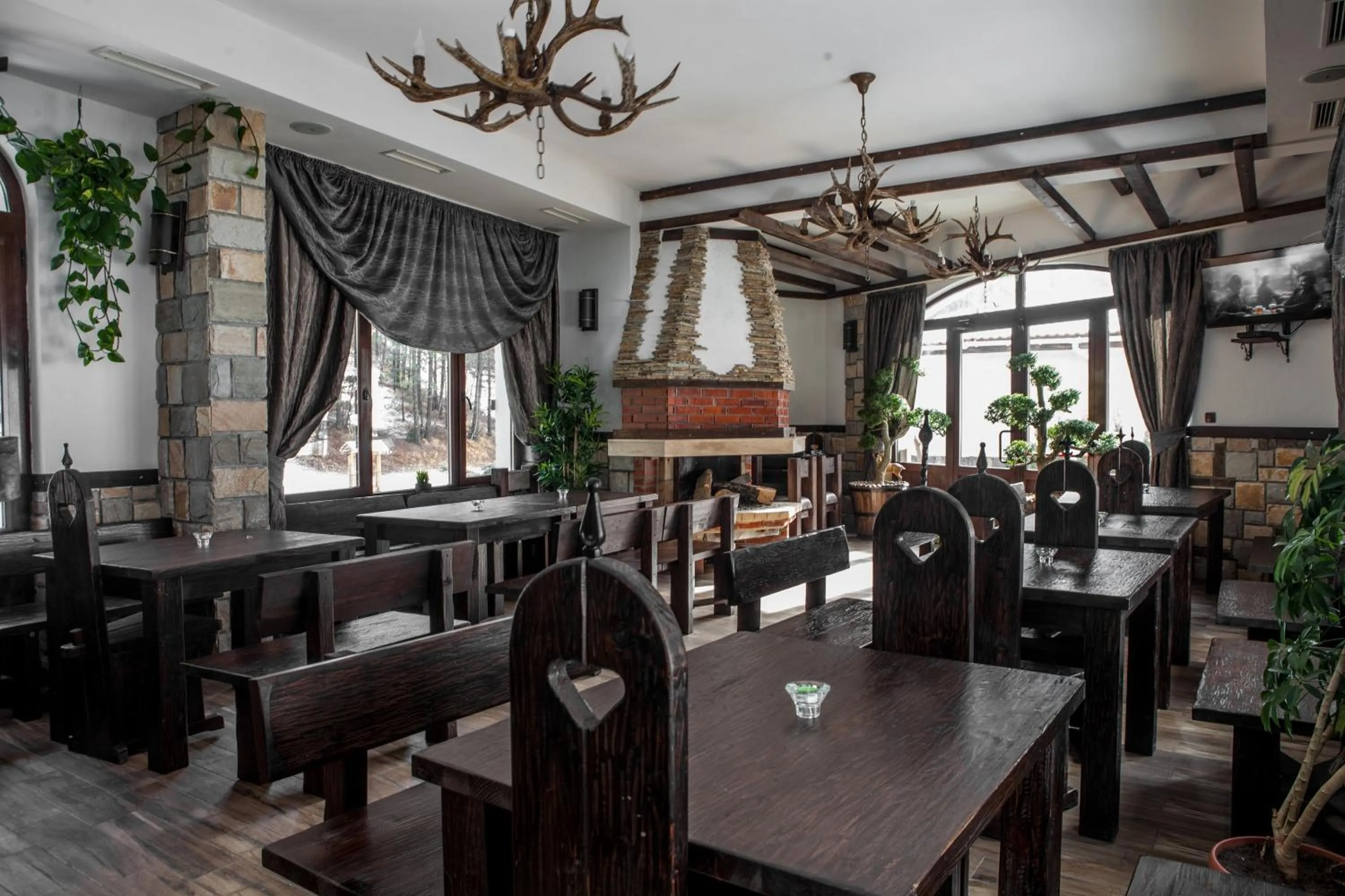 Restaurant/places to eat in Horlog Castle