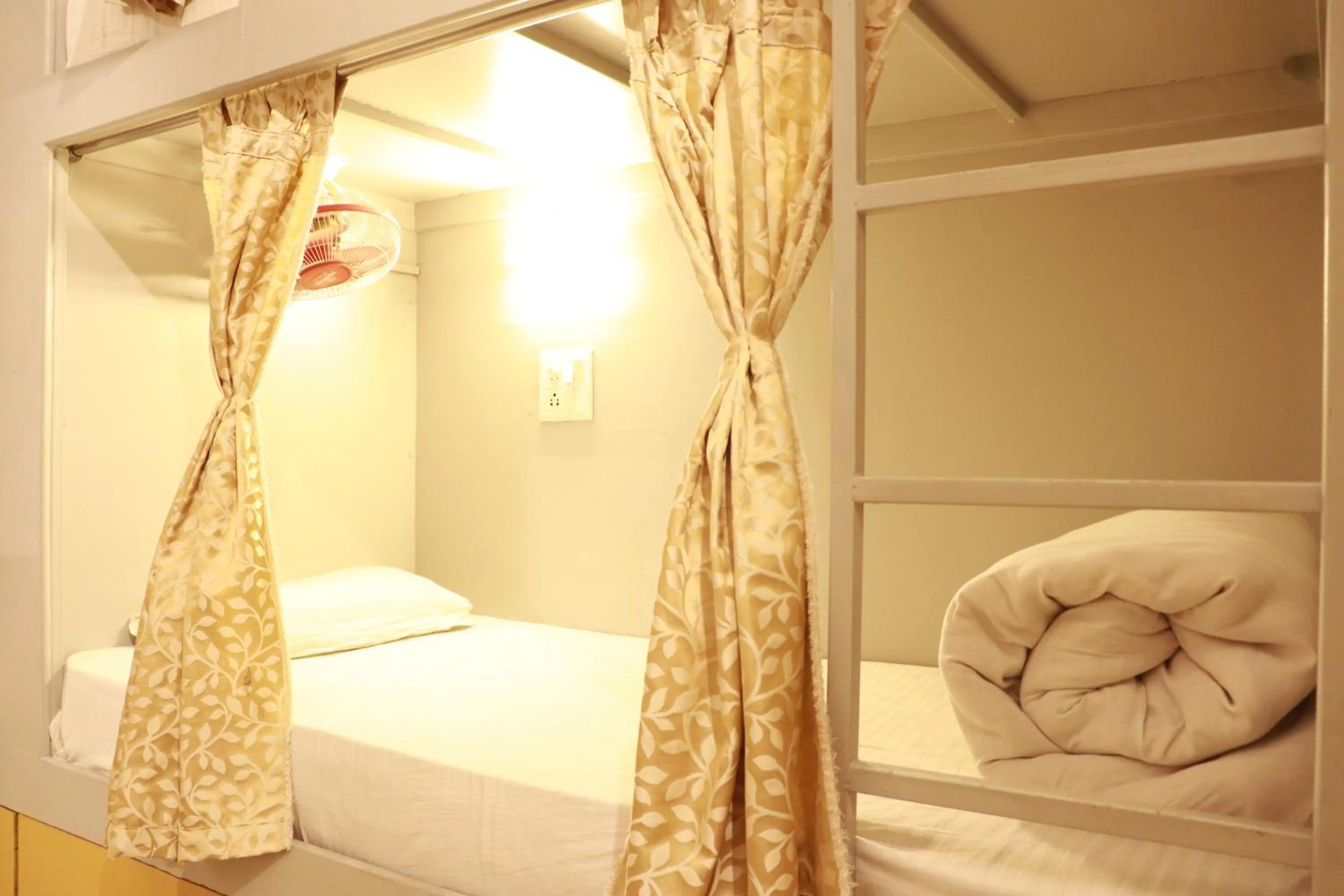 bunk bed in Shiv Shakti Hostel