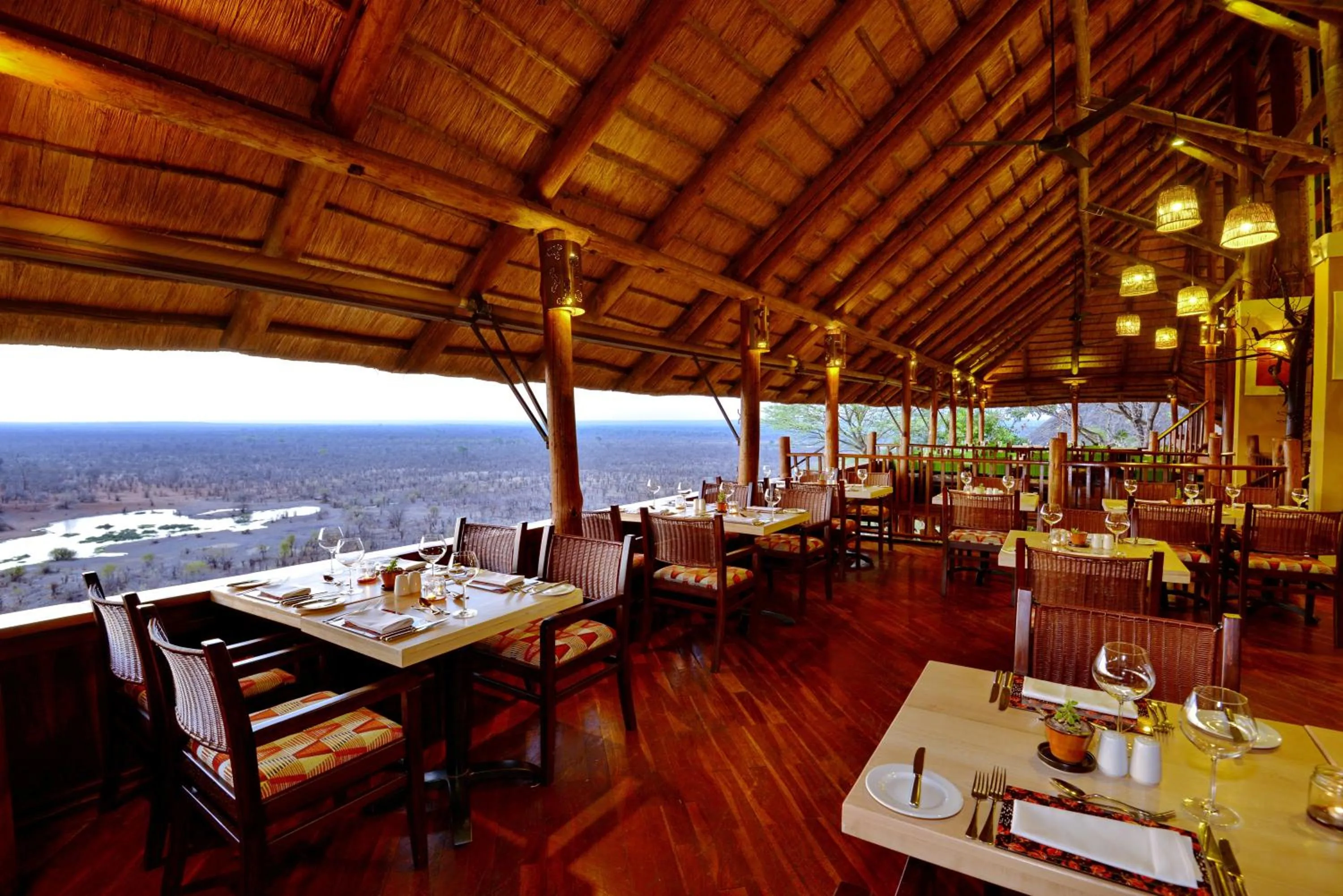 Restaurant/places to eat in Victoria Falls Safari Lodge