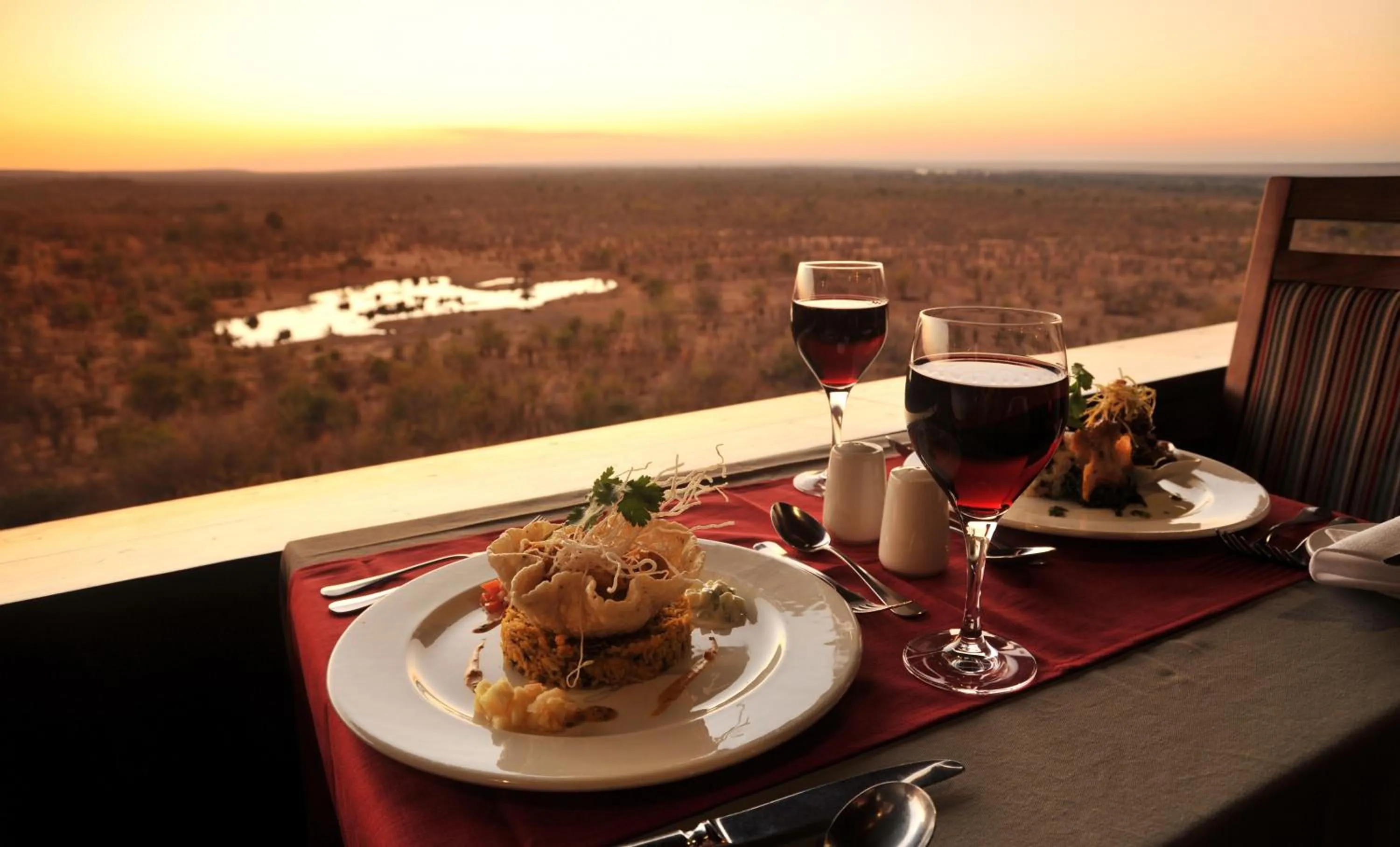 Restaurant/places to eat in Victoria Falls Safari Lodge