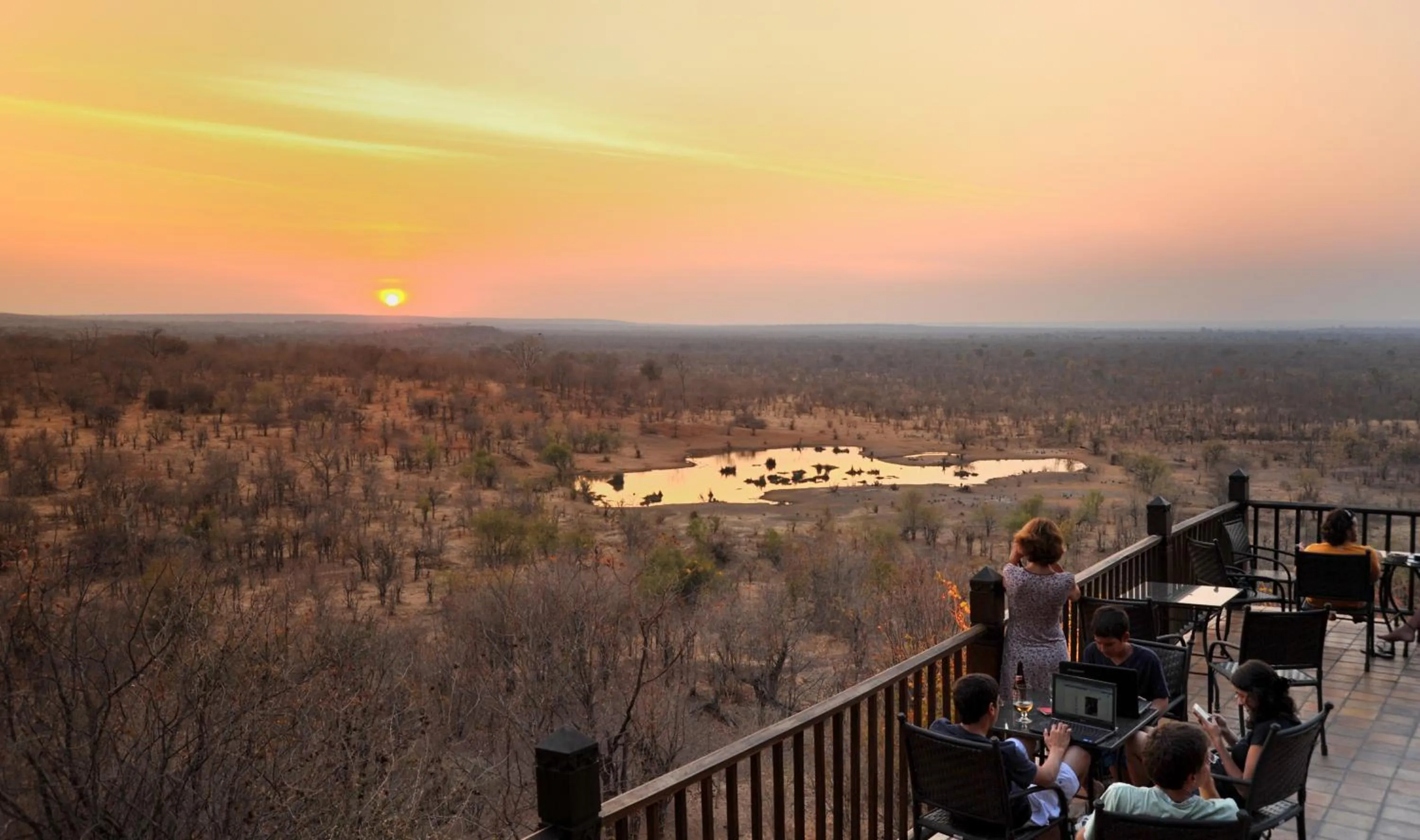 Restaurant/places to eat in Victoria Falls Safari Lodge