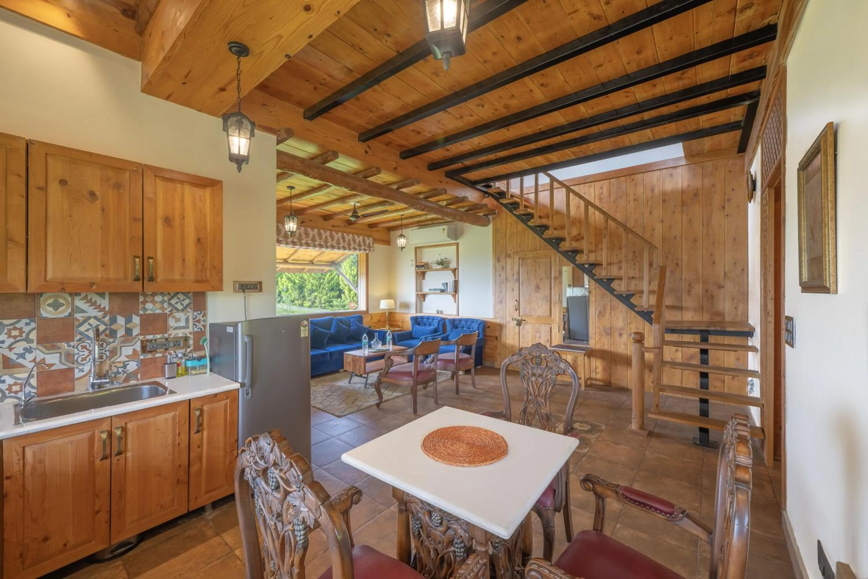 Seating area in Echor Hill Farm Cottages Palampur