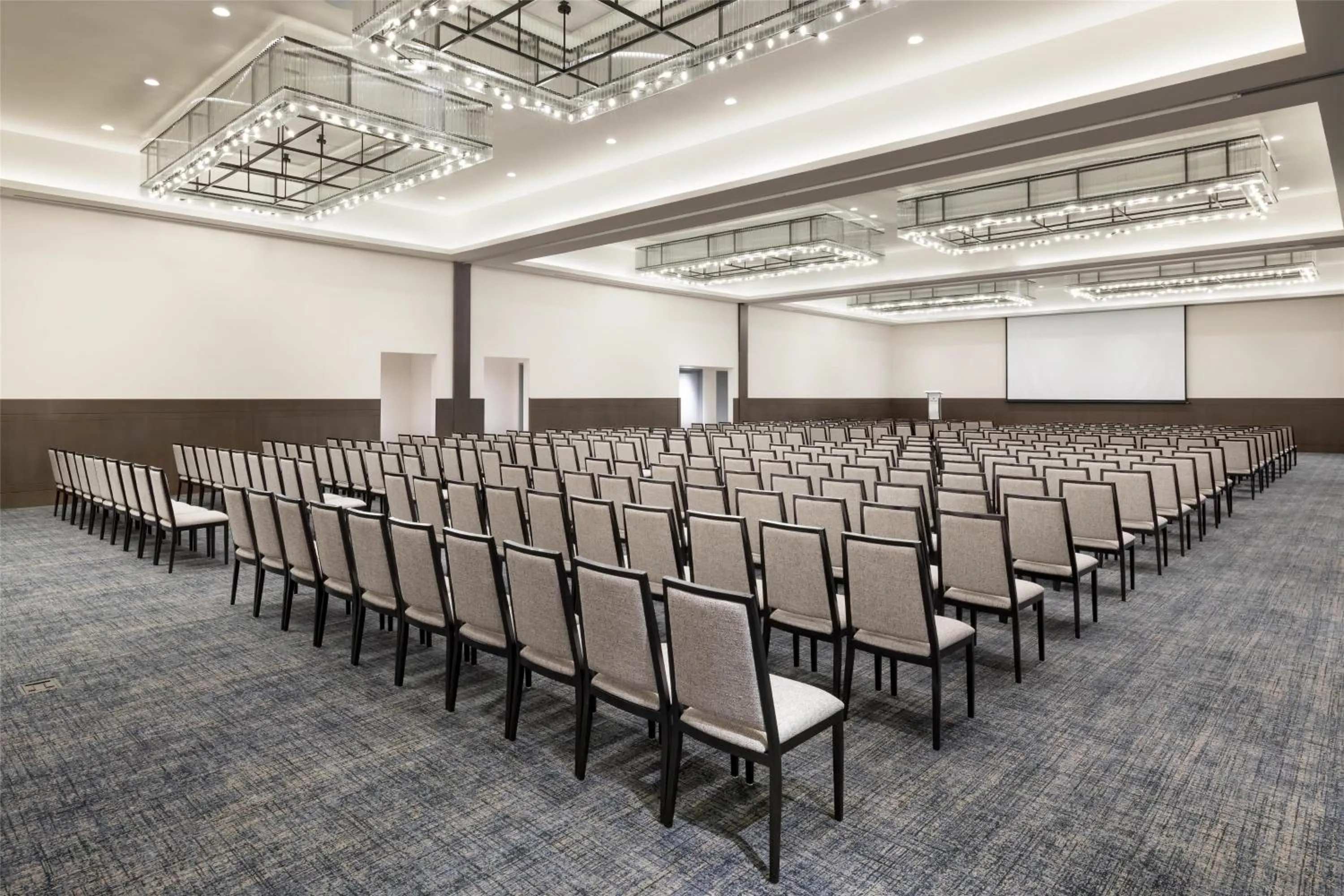 Meeting/conference room in Hotel Santiago, Curio Collection By Hilton