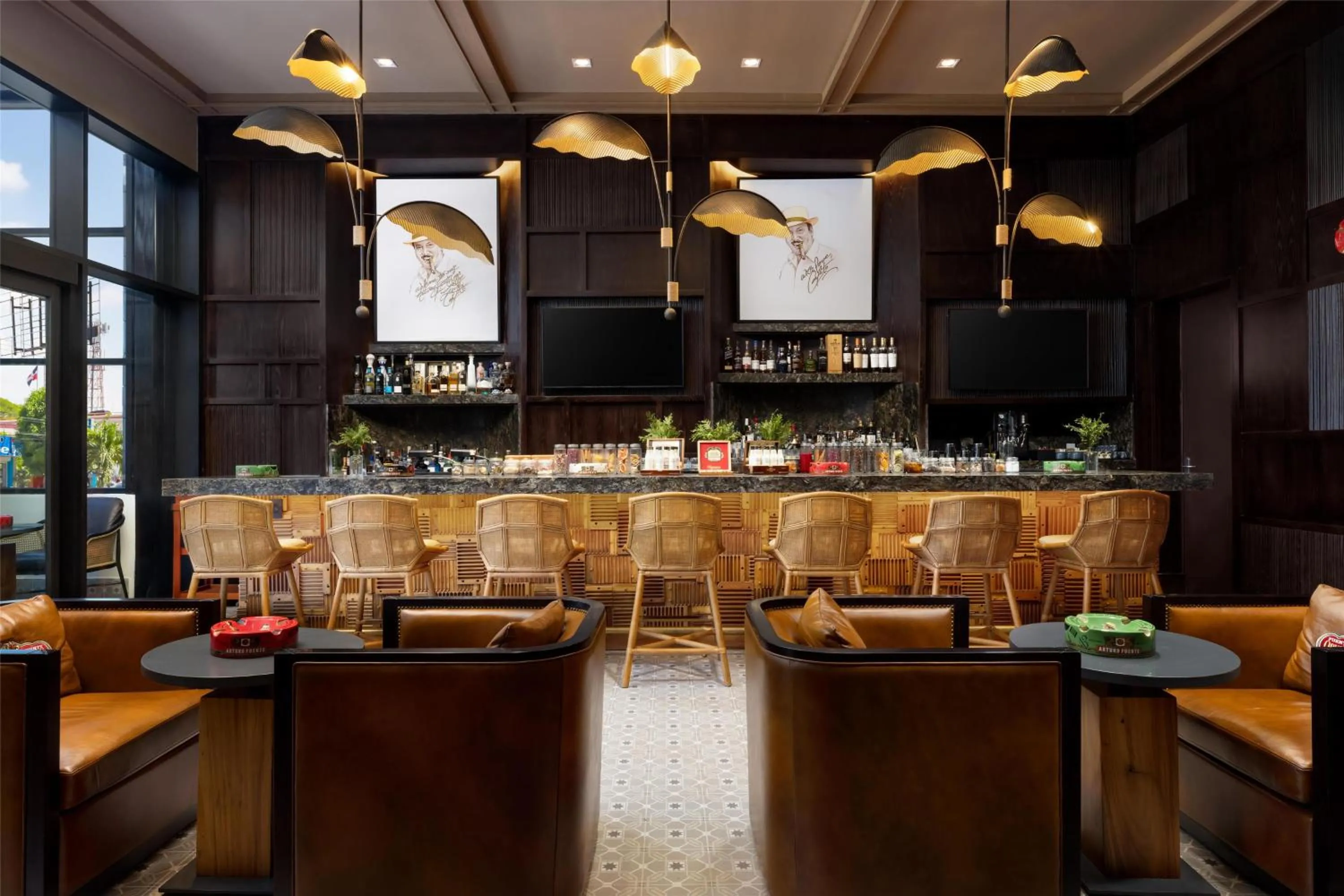 Restaurant/places to eat in Hotel Santiago, Curio Collection By Hilton