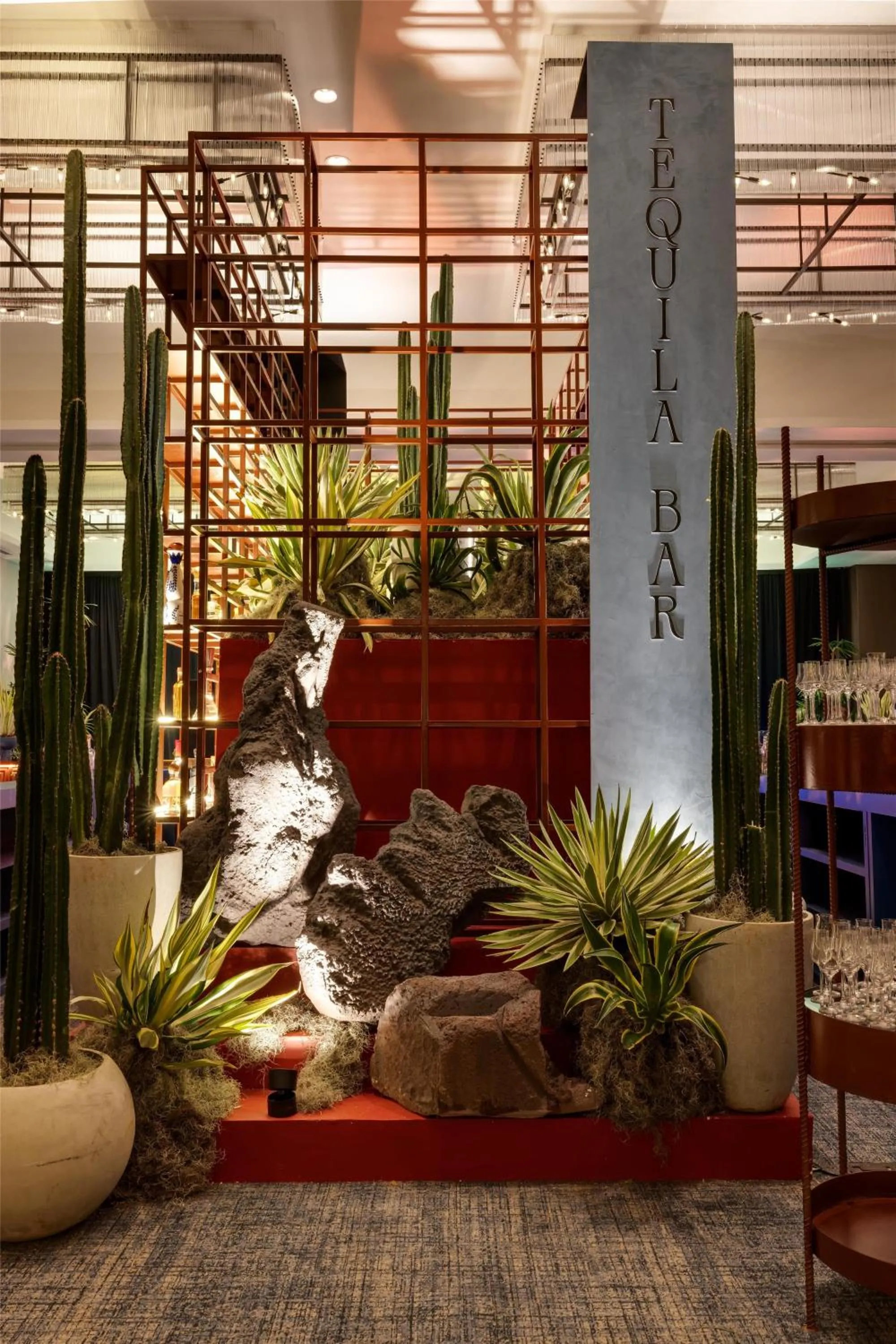 Lounge or bar in Hotel Santiago, Curio Collection By Hilton