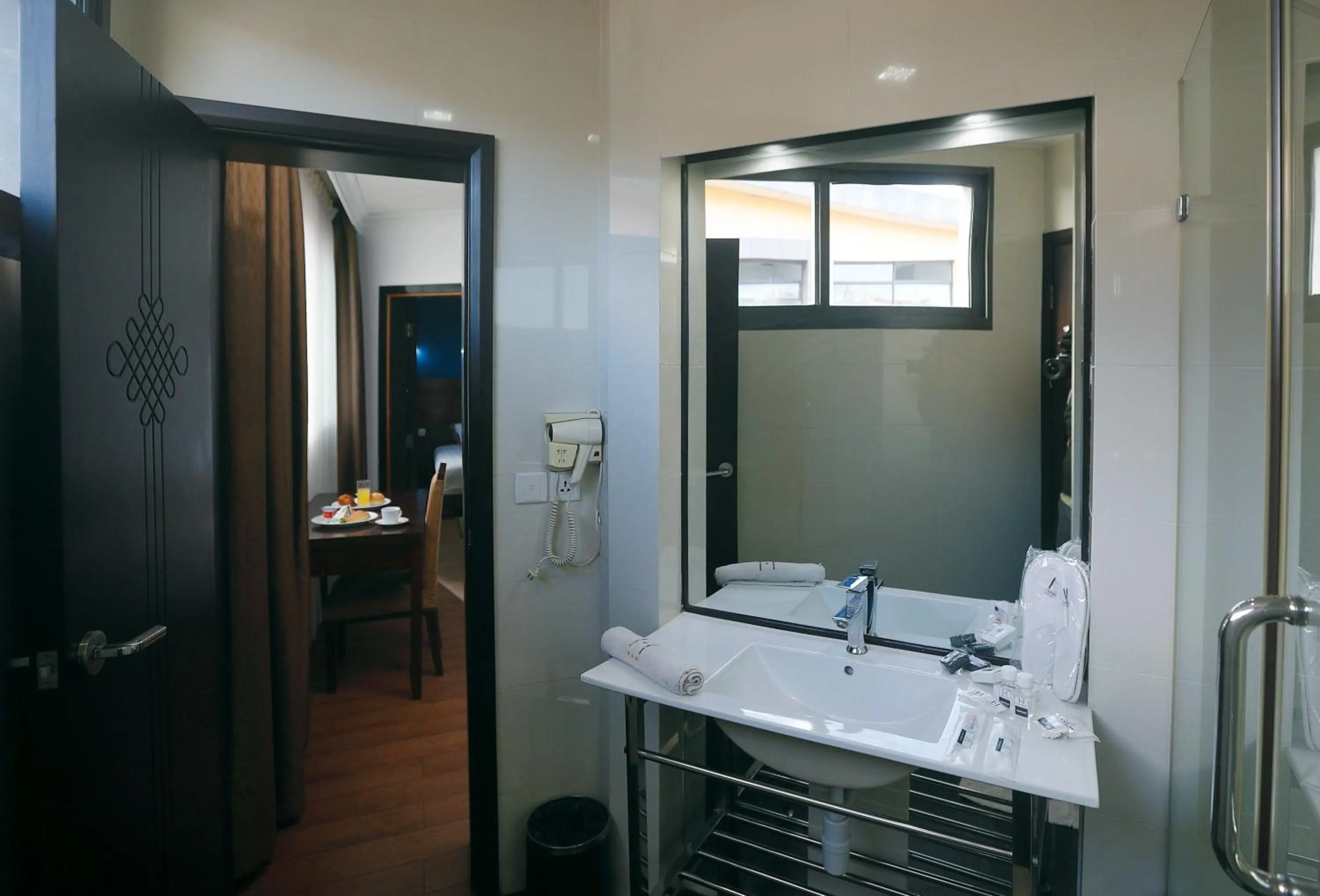 Bathroom in Central Hotel Tana