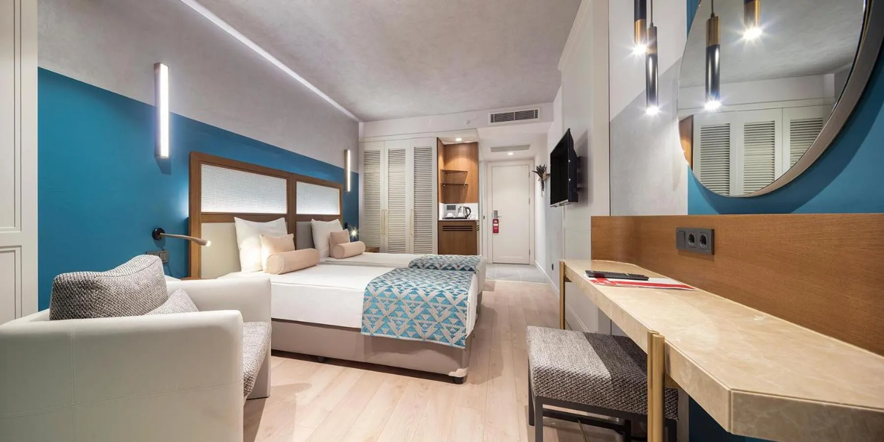 Photo of the whole room, Bed in Trendy Side Beach Adults Only