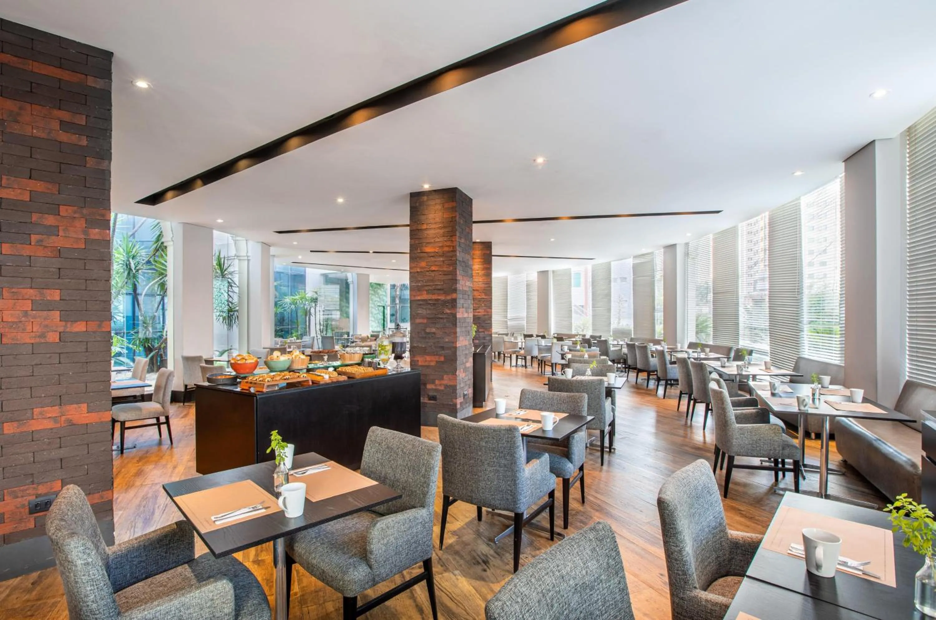 Restaurant/places to eat in Meliá Ibirapuera