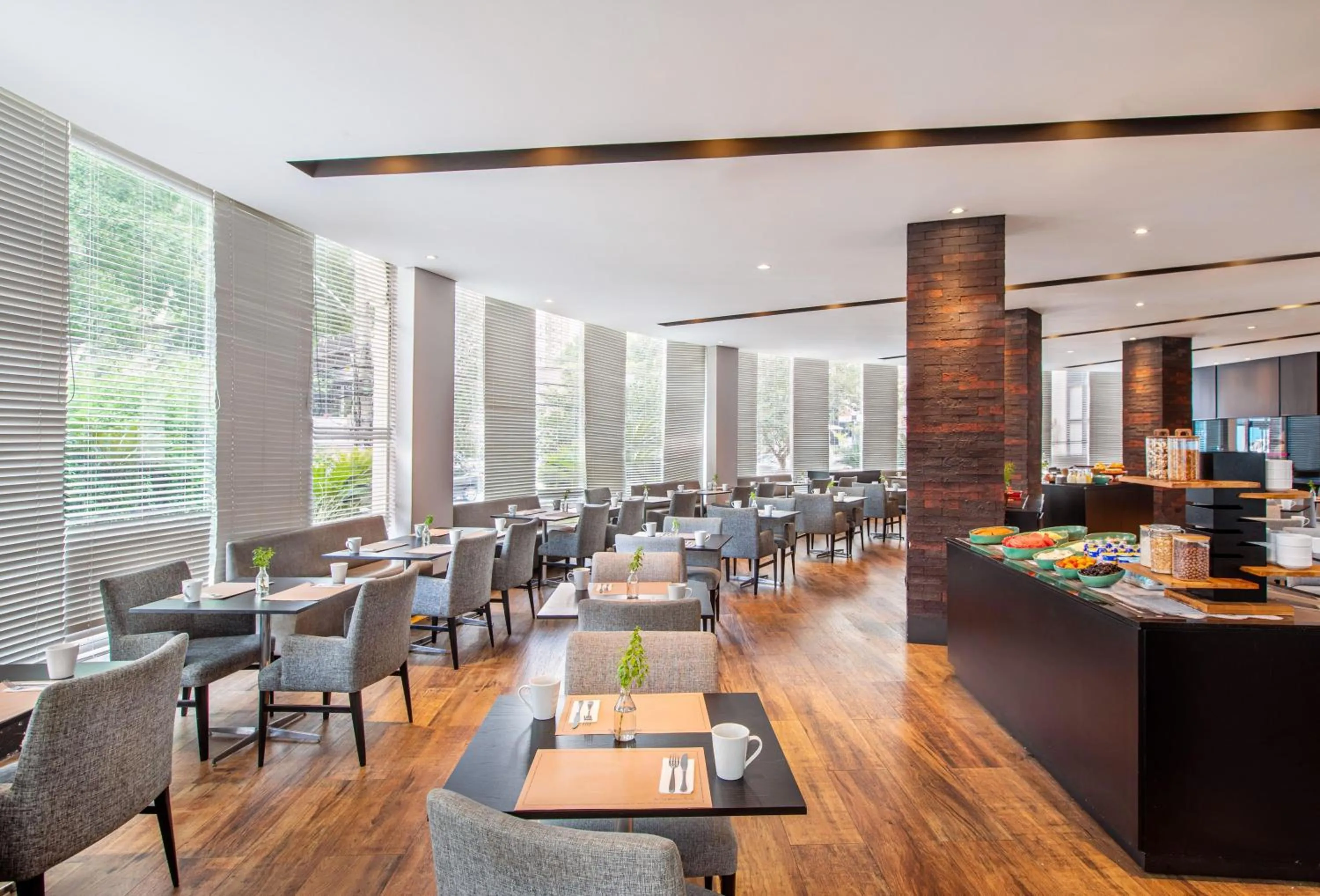 Restaurant/places to eat in Meliá Ibirapuera