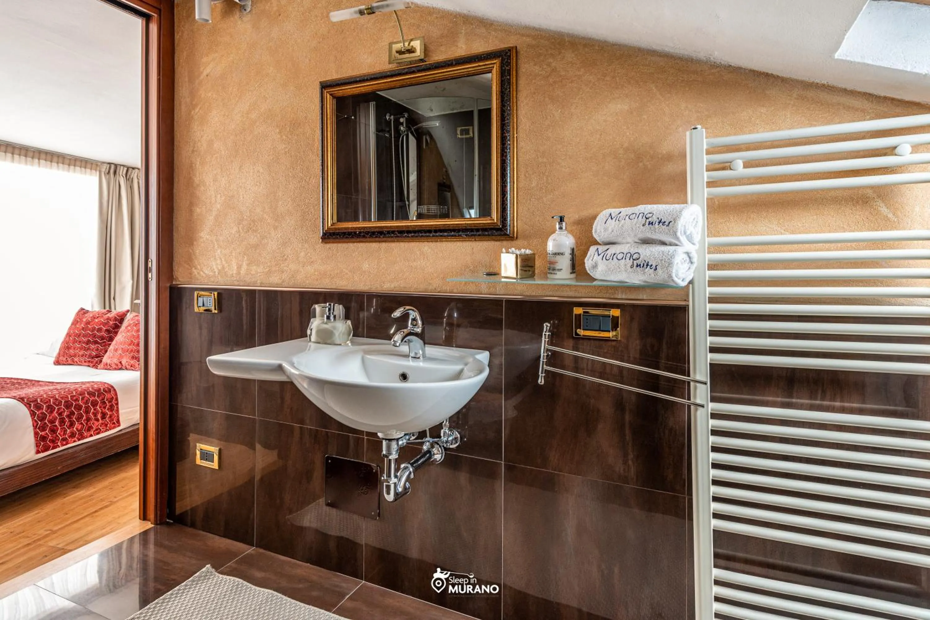 Shower, Bed in MURANO Suites - BOUTIQUE Apartments adults only