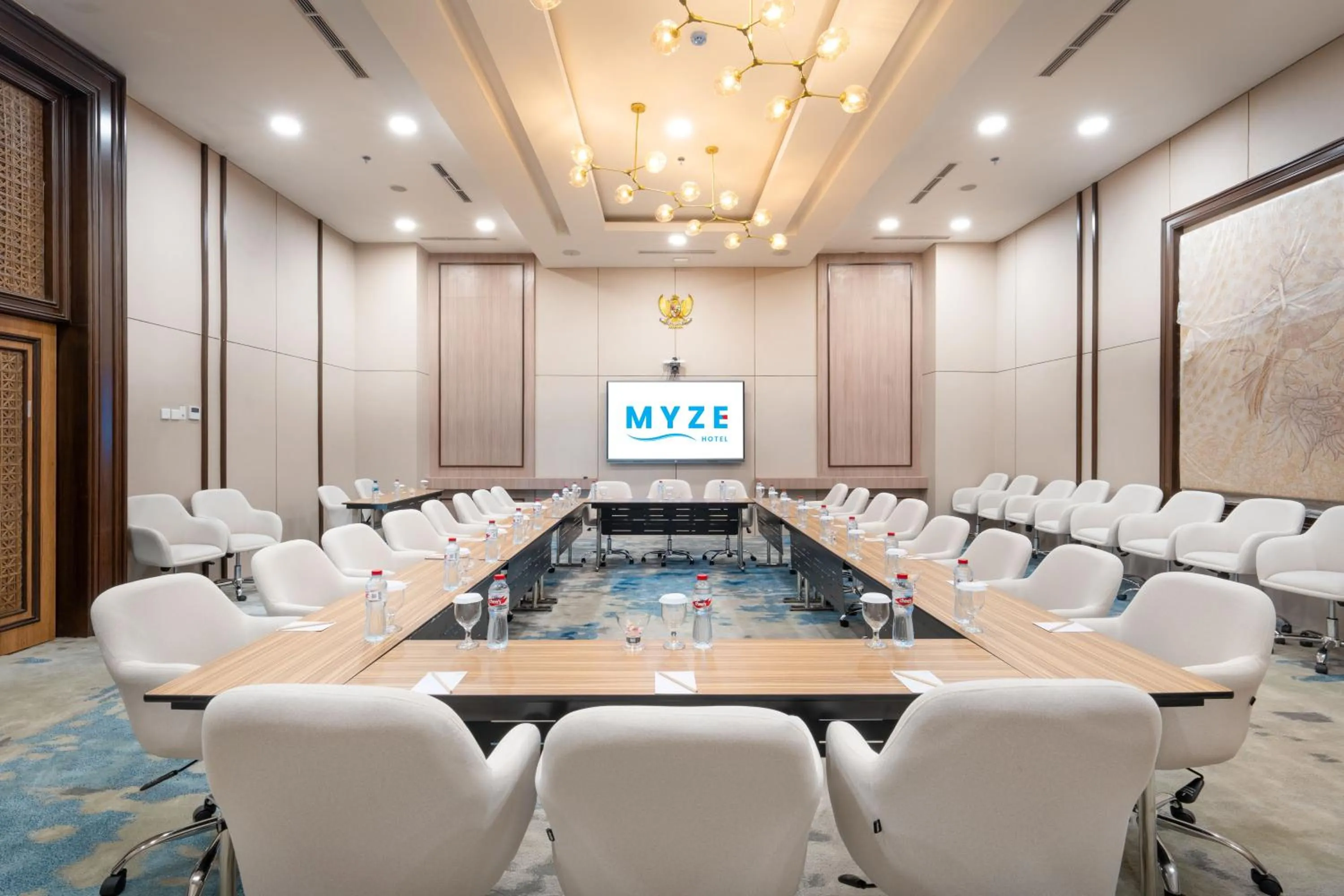 Meeting/conference room in Myze Hotel Sumenep