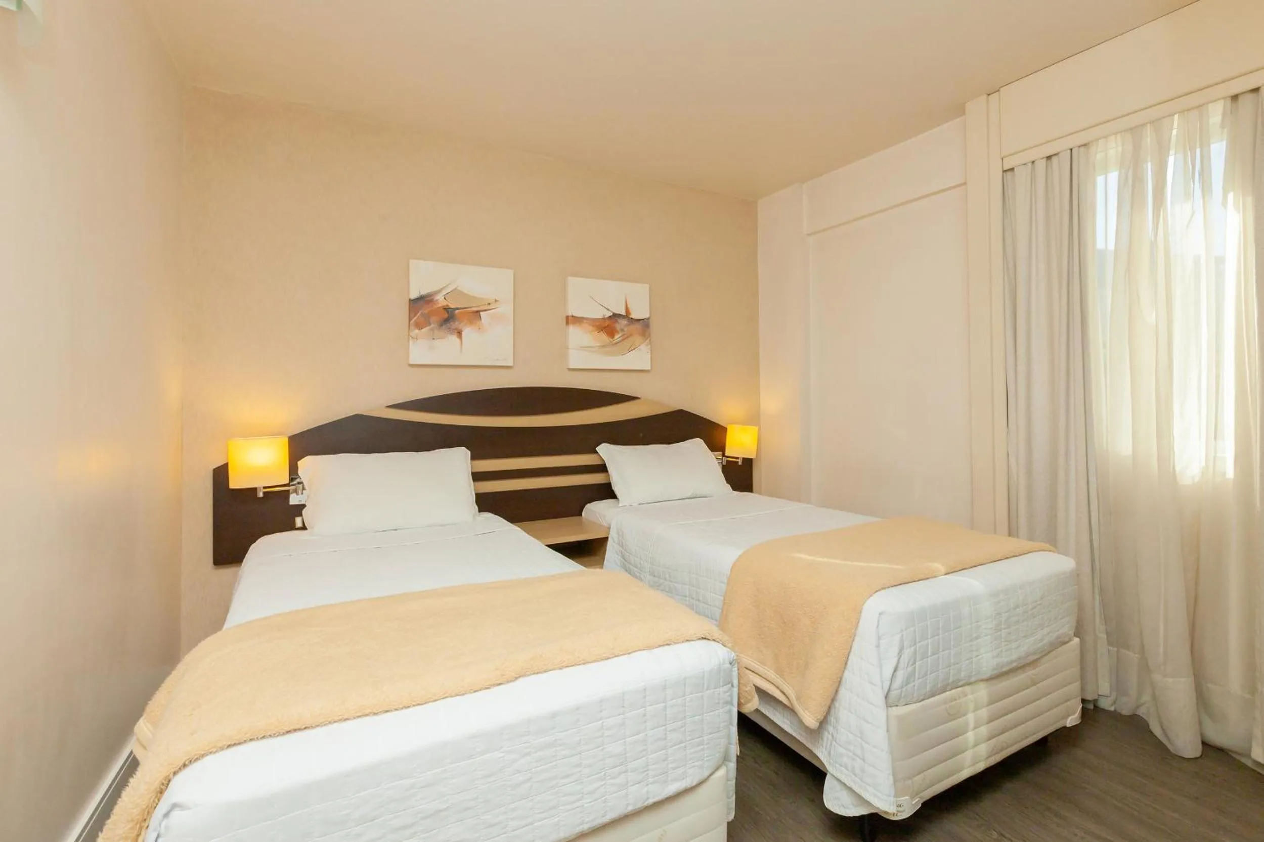 Photo of the whole room, Bed in Tri Hotel Vittoria Bento