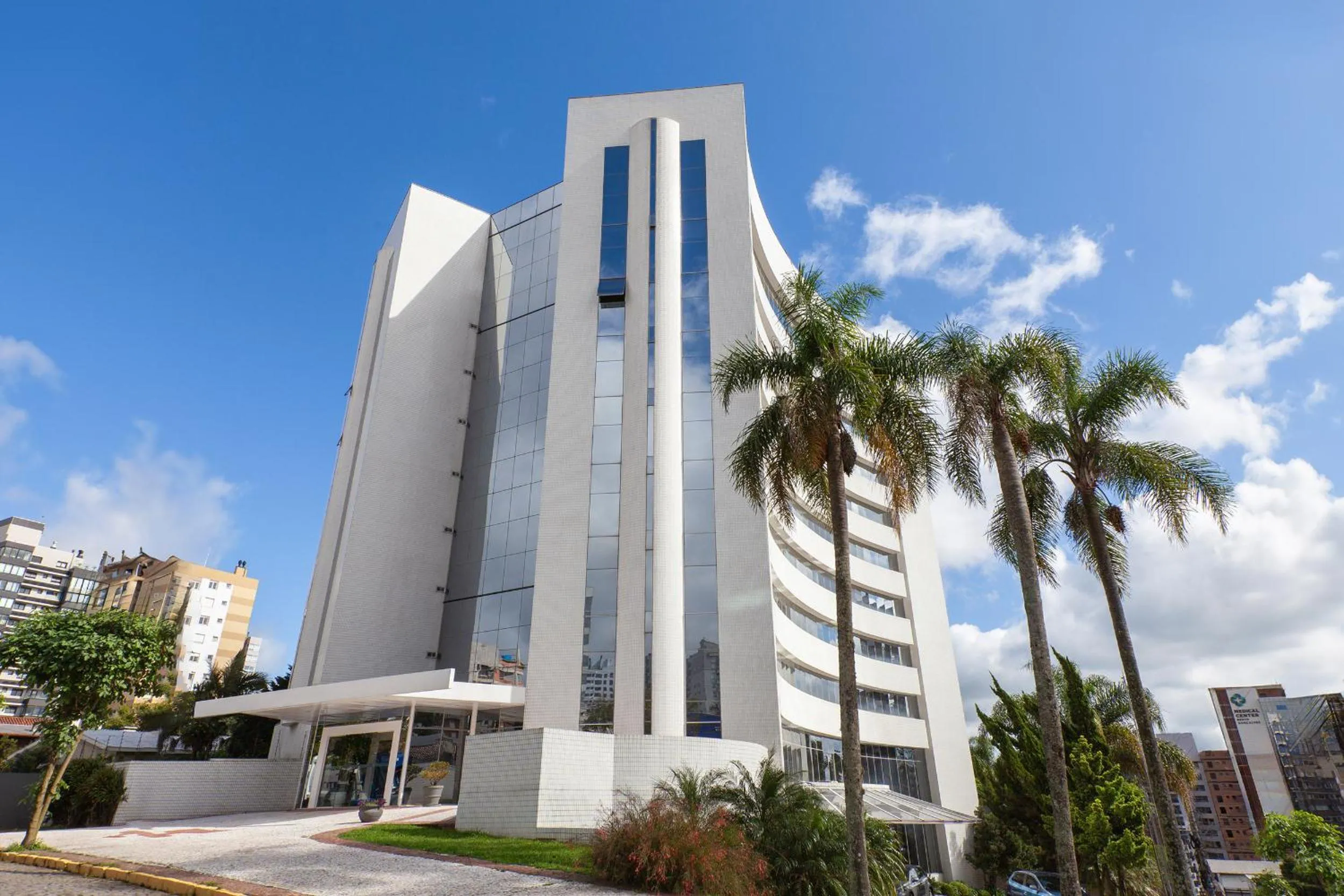 Property building in Tri Hotel Vittoria Bento