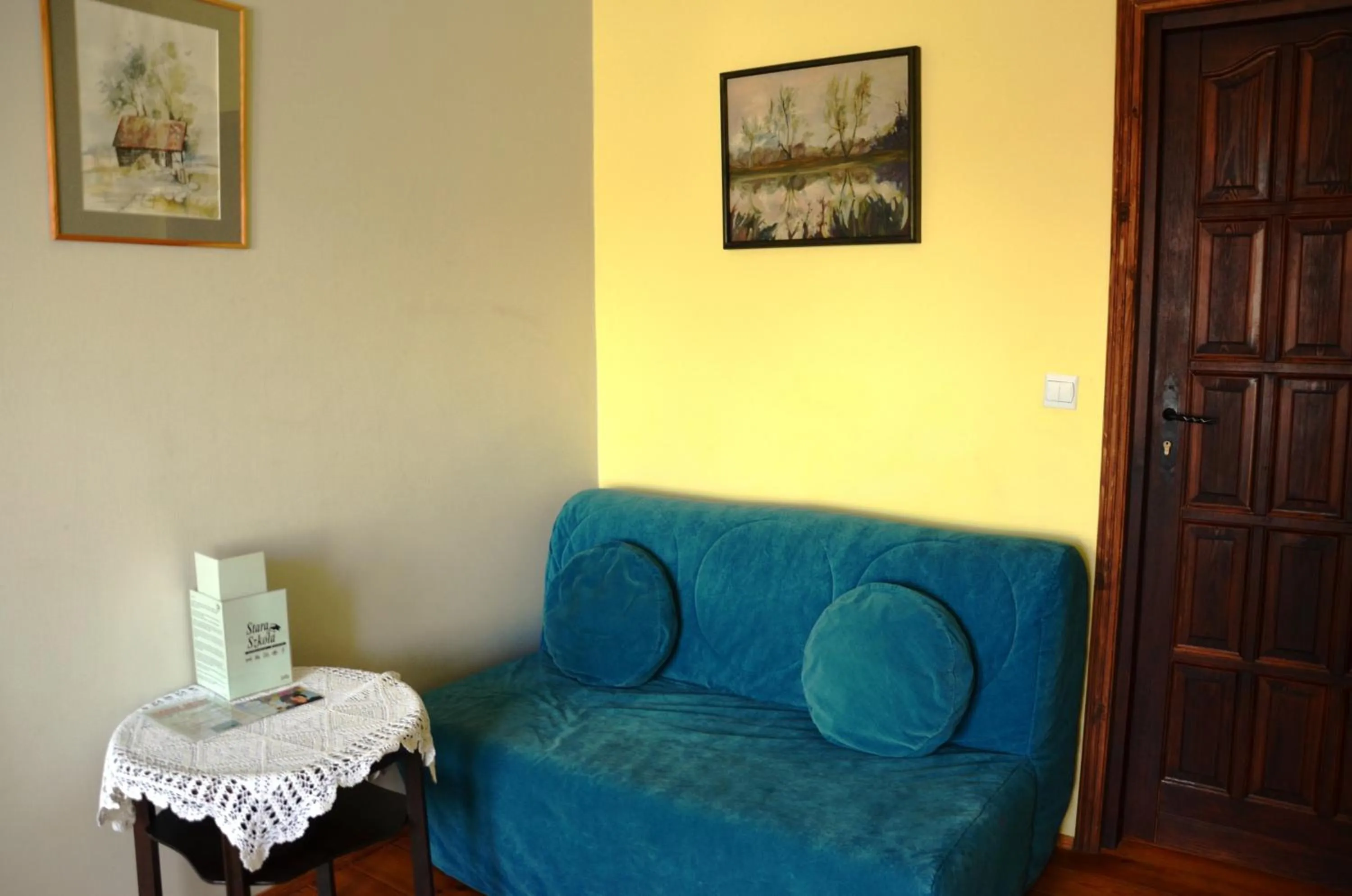 Decorative detail in Stara Szkoła w Harszu