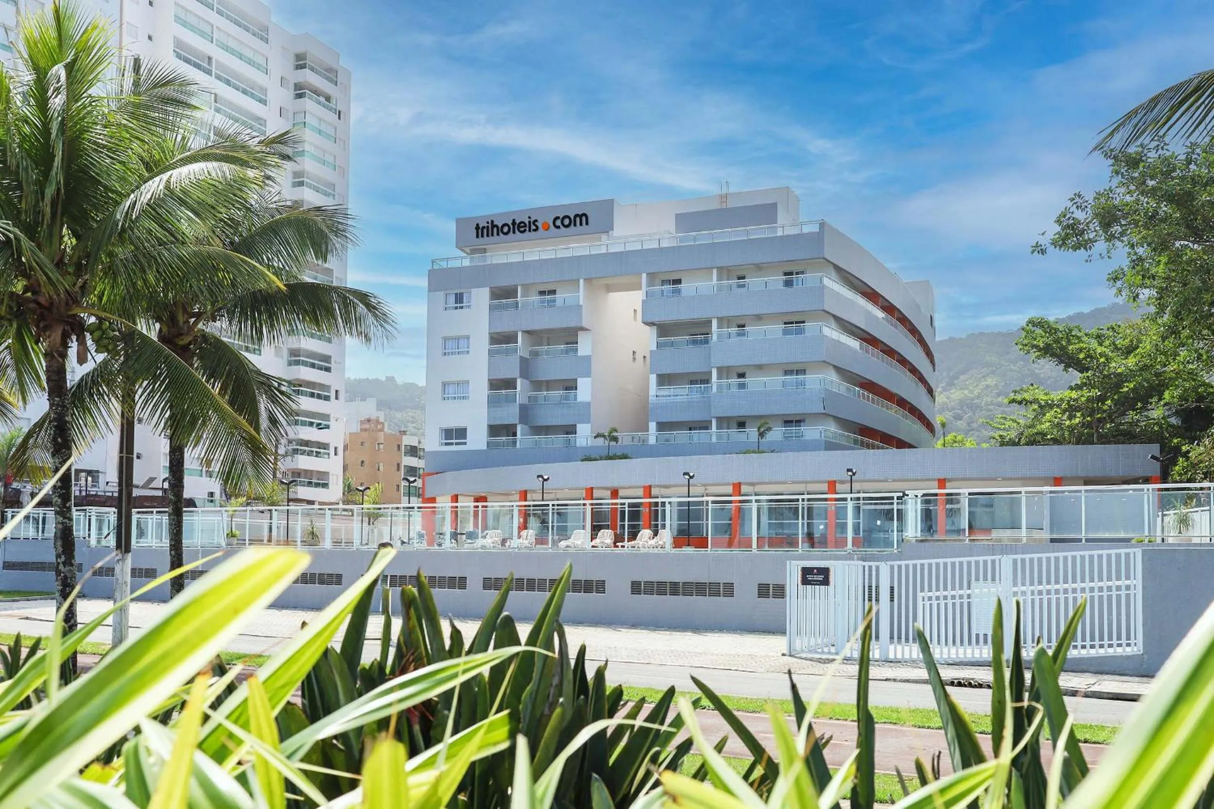 Property building in Tri Hotel Praia Grande