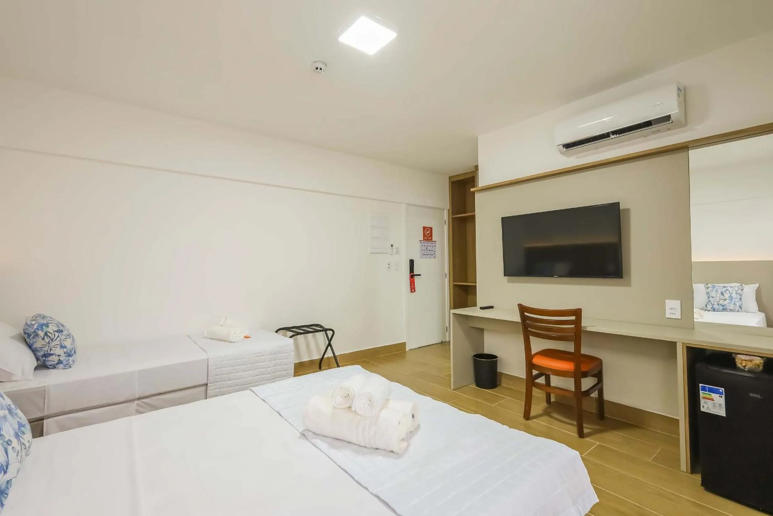 Bedroom, Bed in Tri Hotel Praia Grande