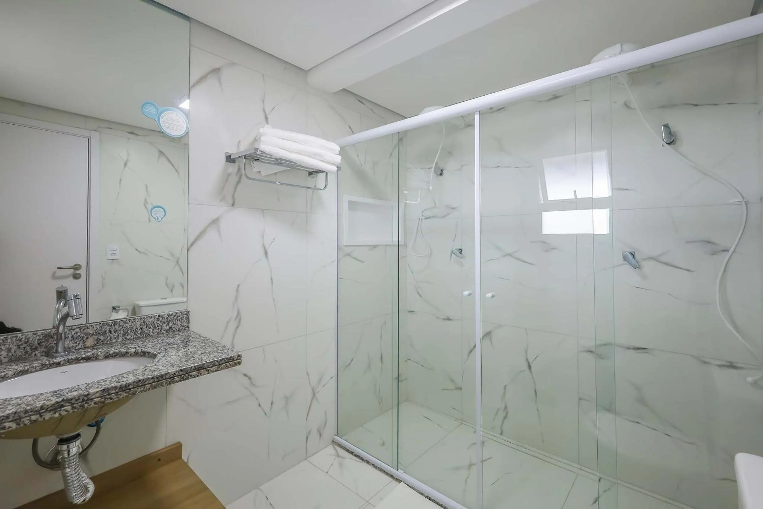 Bathroom in Tri Hotel Praia Grande