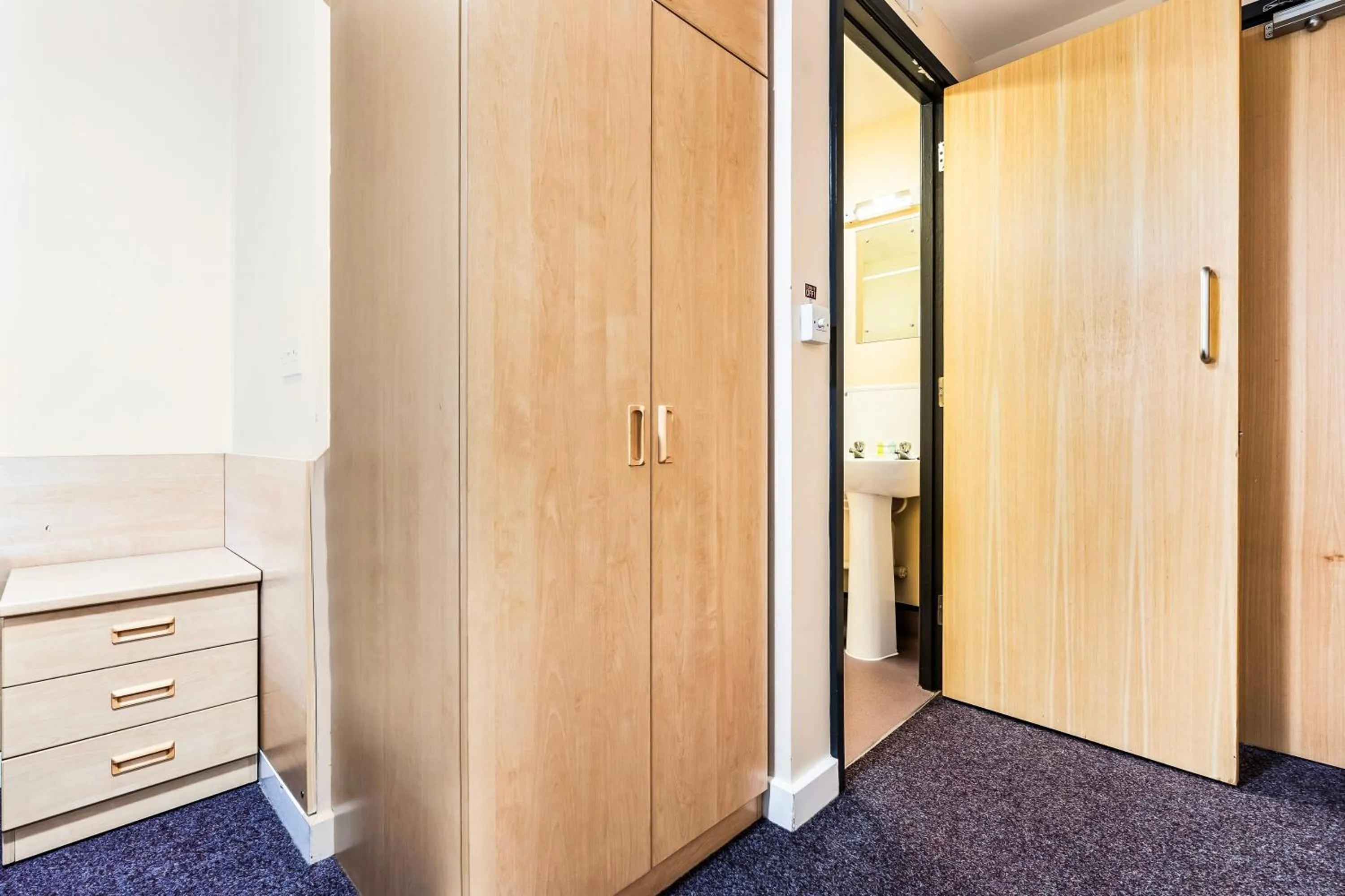 Bedroom in Crewe City Centre