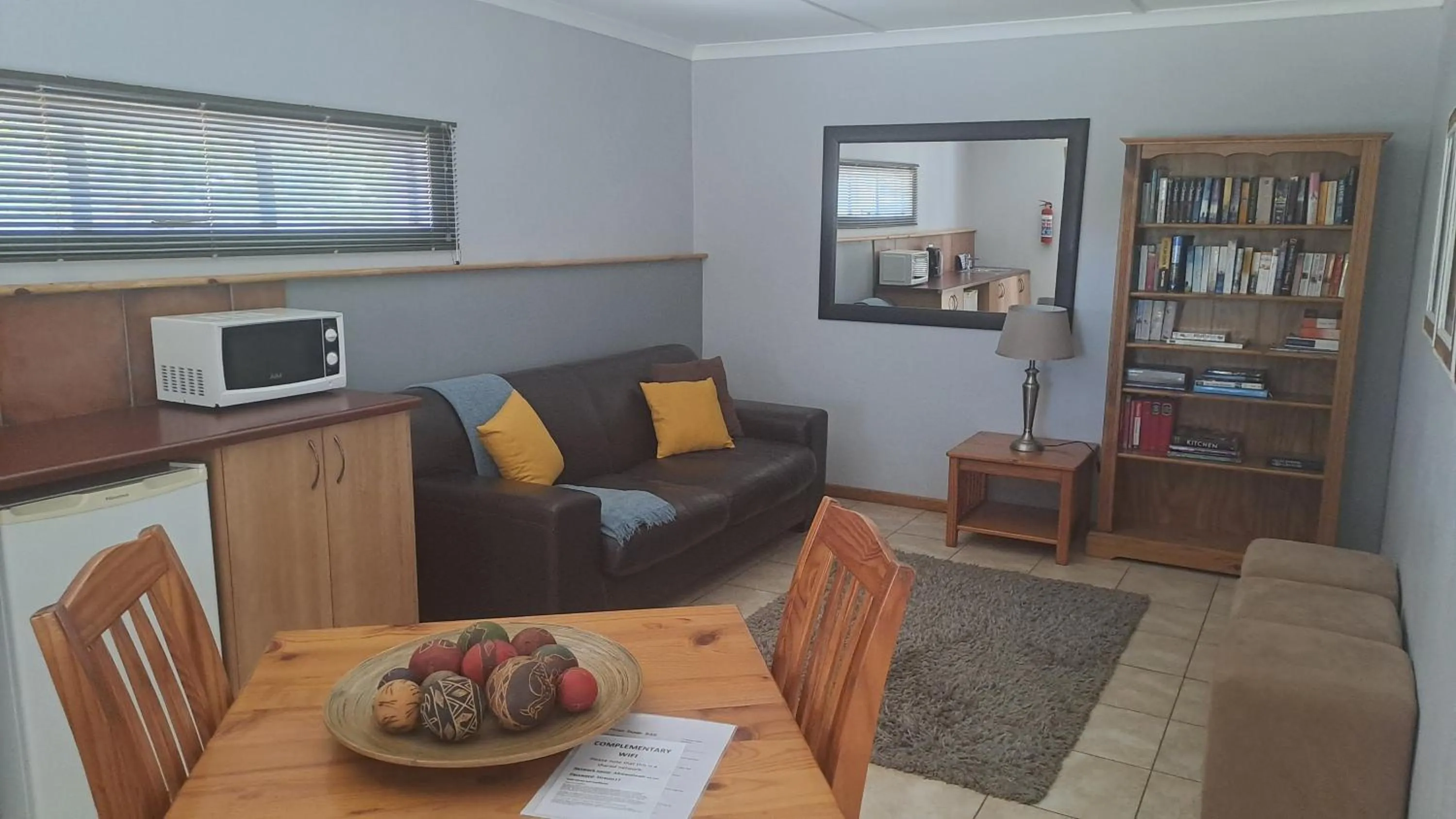 Kitchen or kitchenette in African Dawn B&B