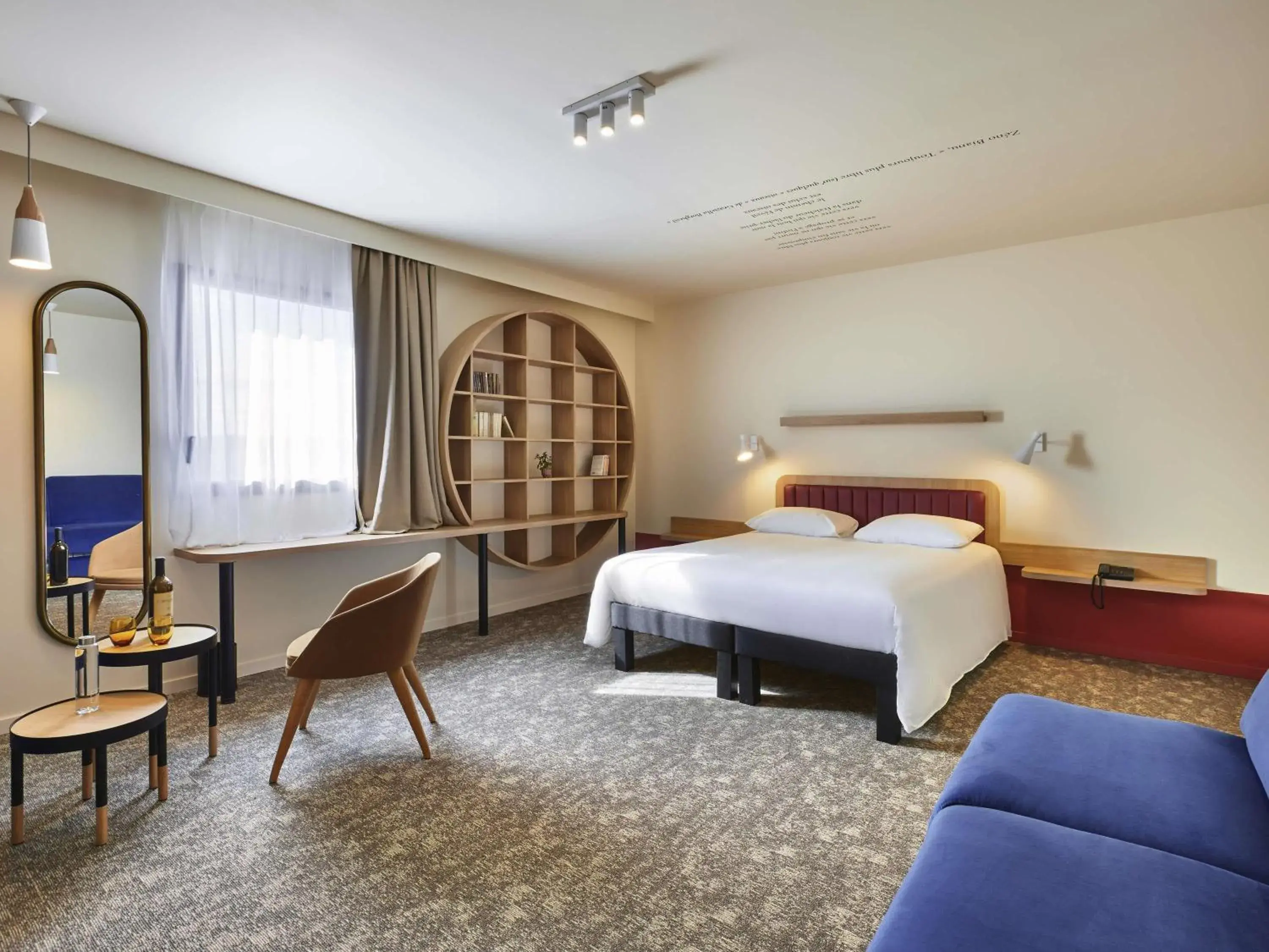 Superior Room with One Double Bed and Sofa Bed in ibis Styles La Roche-sur-Yon Superior Room with One Double Bed and Sofa Bed in ibis Styles La Roche-sur-Yon