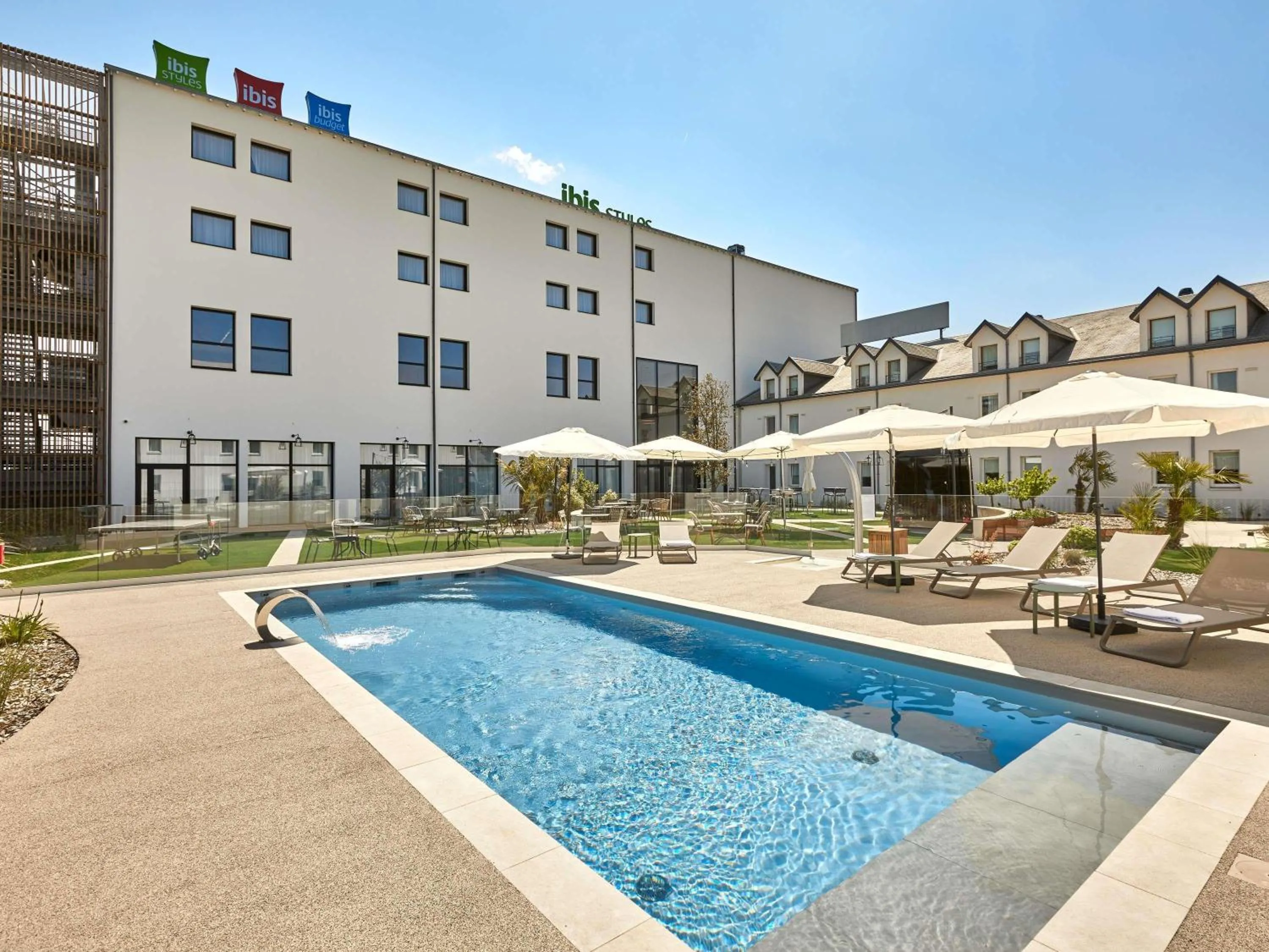 Pool view in ibis Styles La Roche-sur-Yon