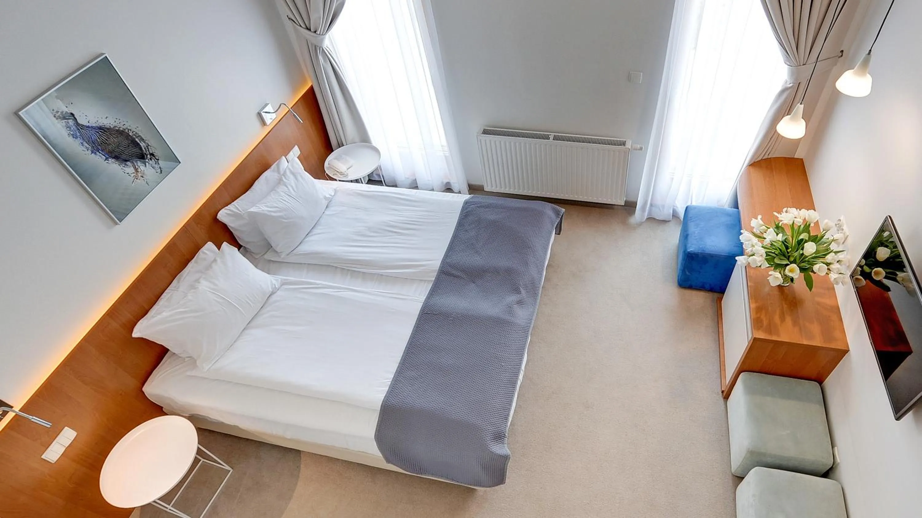 Photo of the whole room, Bed in Villa 21 by Victus