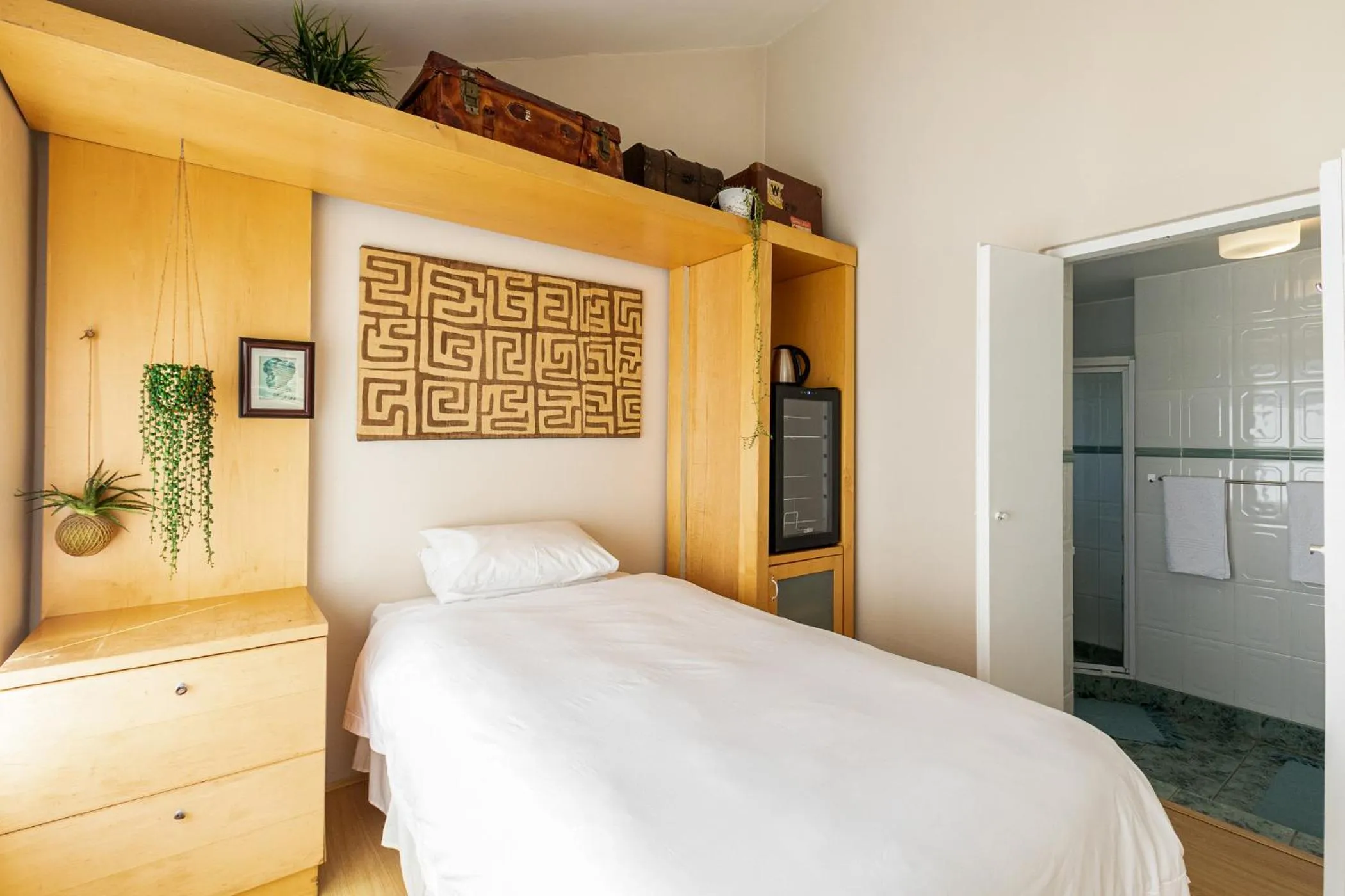 Bedroom, Bed in Admiralty Bed & Breakfast