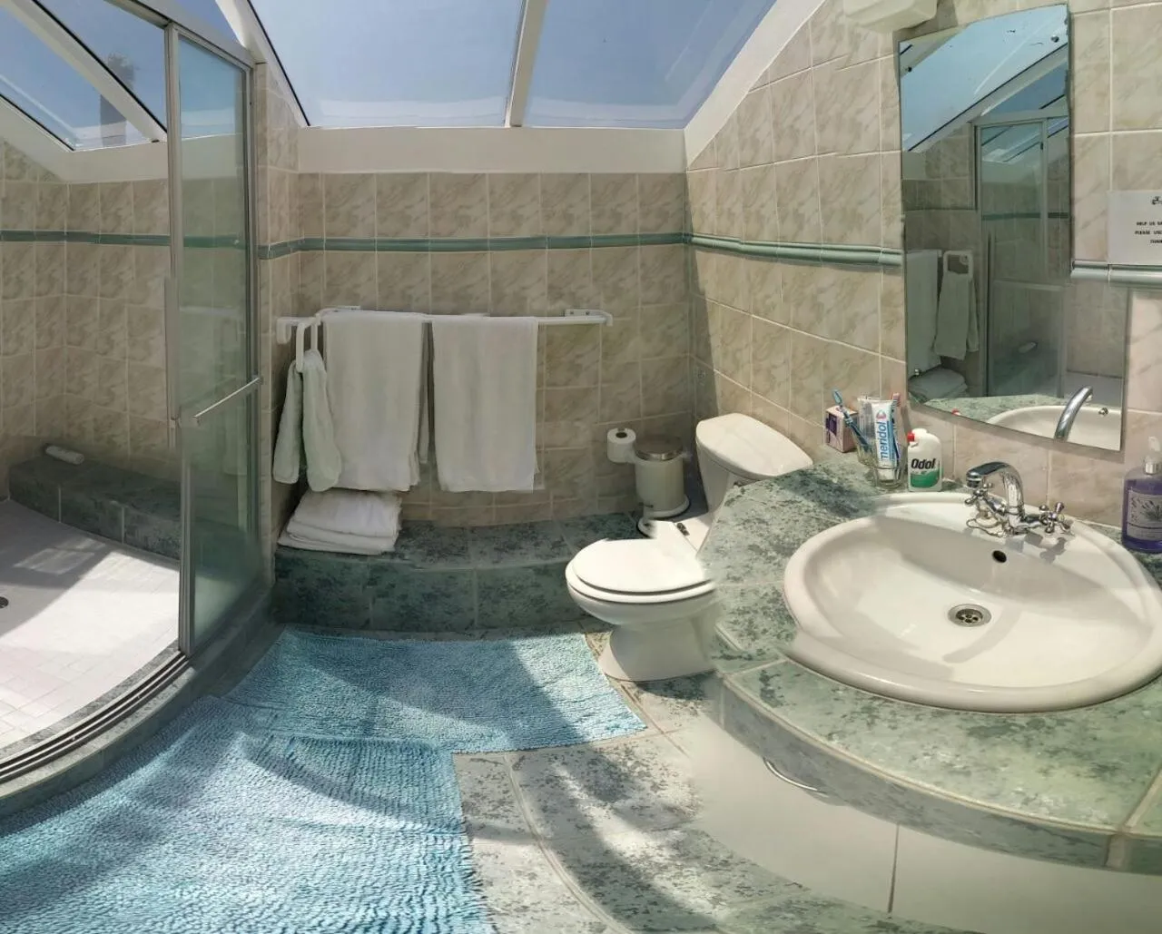 Bathroom in Admiralty Bed & Breakfast