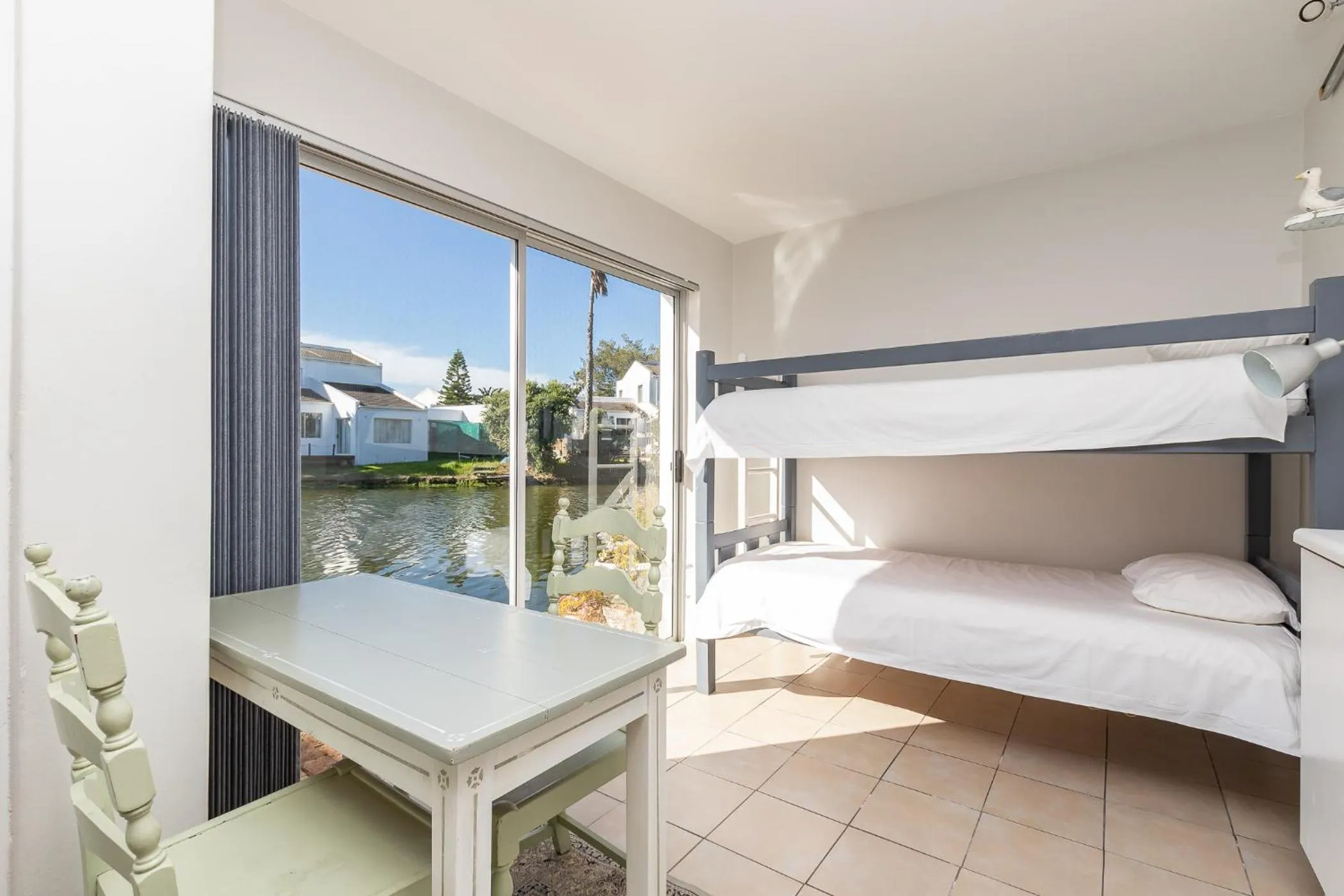 Bedroom, Bed in Admiralty Bed & Breakfast