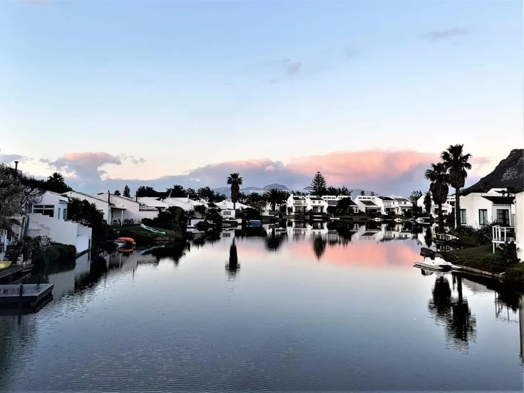 Neighbourhood in Admiralty Bed & Breakfast