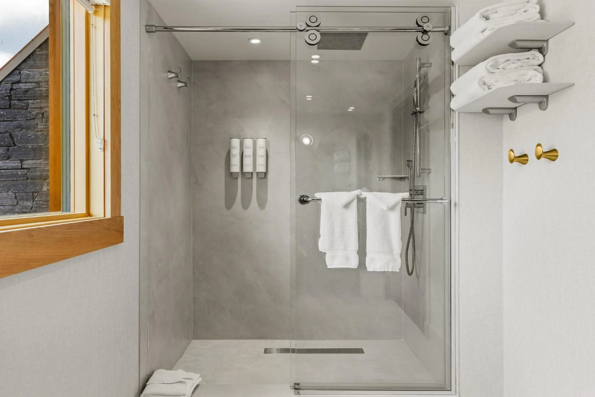 Bathroom in Otter Hotel