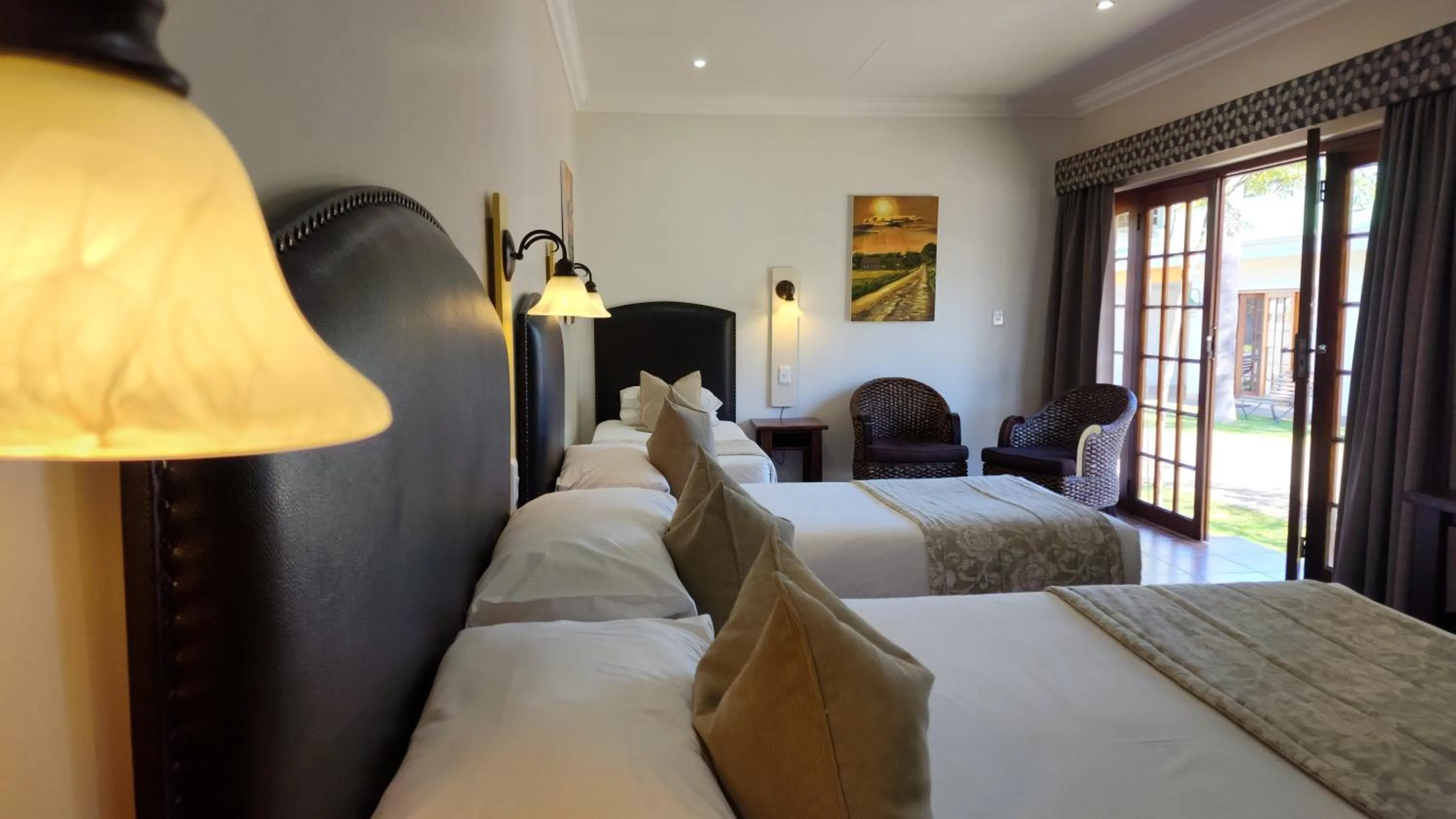 Bedroom, Bed in Shonalanga Lodge