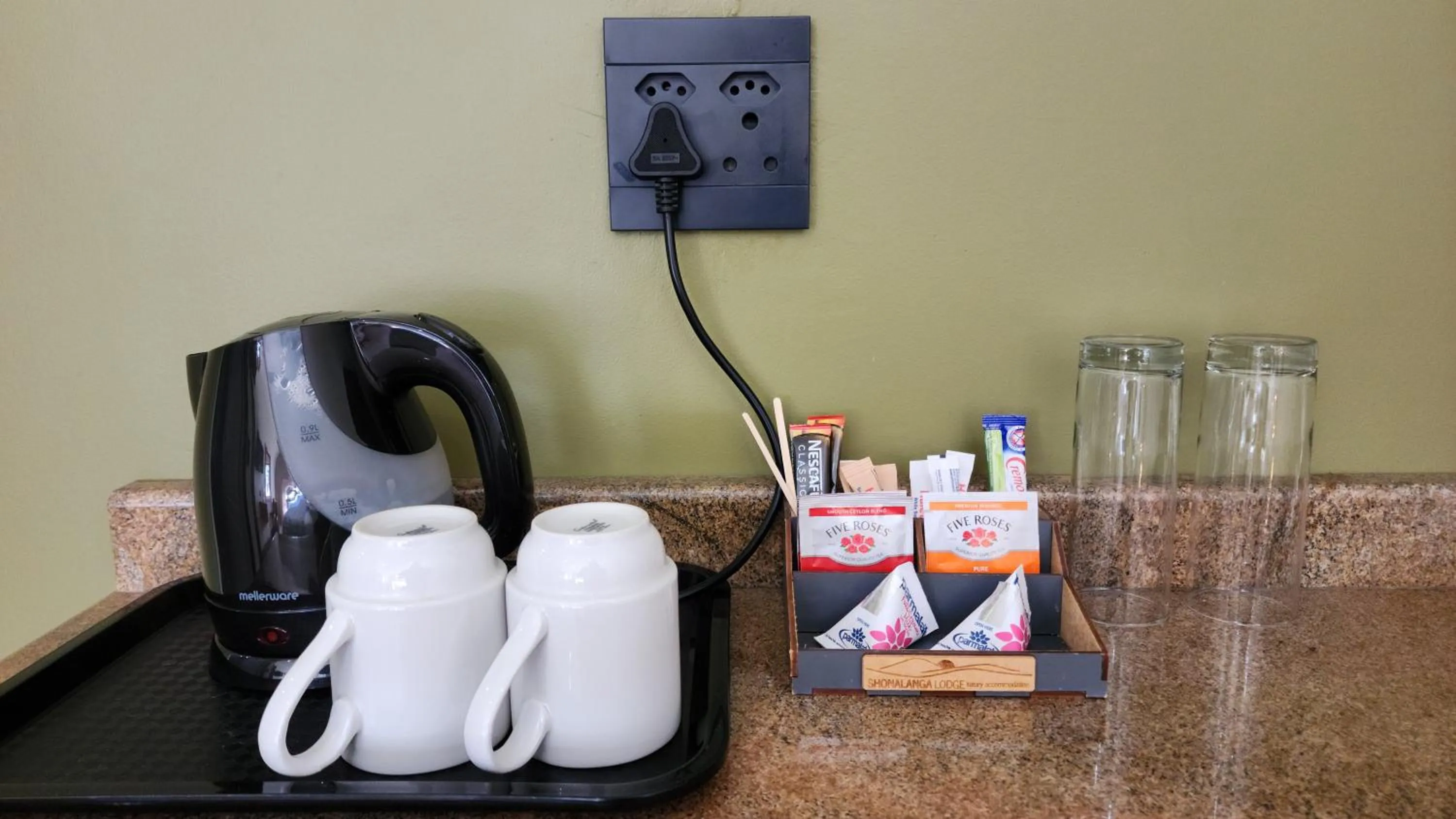 Coffee/tea facilities in Shonalanga Lodge