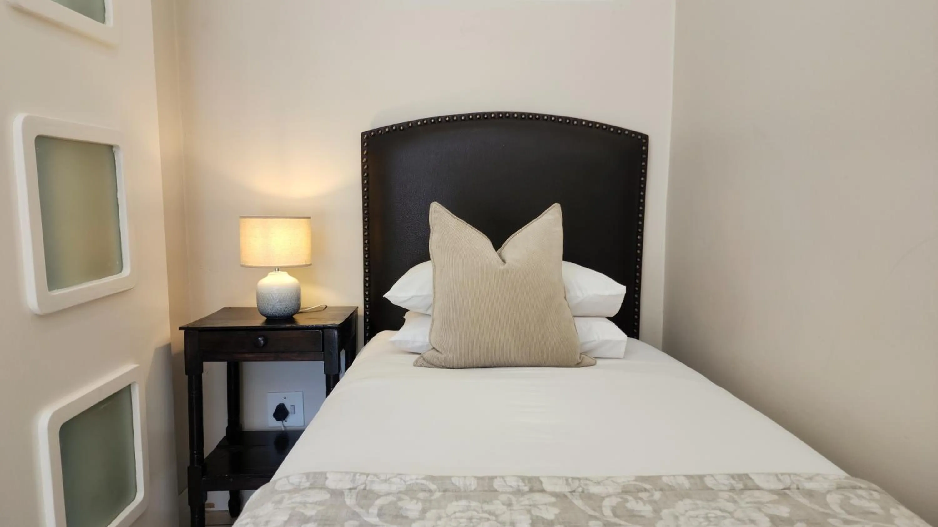 Bed in Shonalanga Lodge