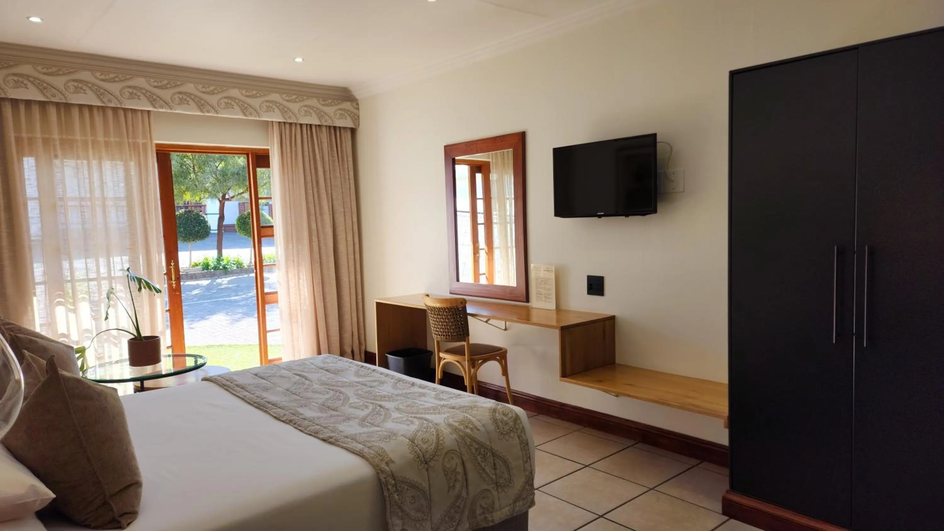 Bed in Shonalanga Lodge