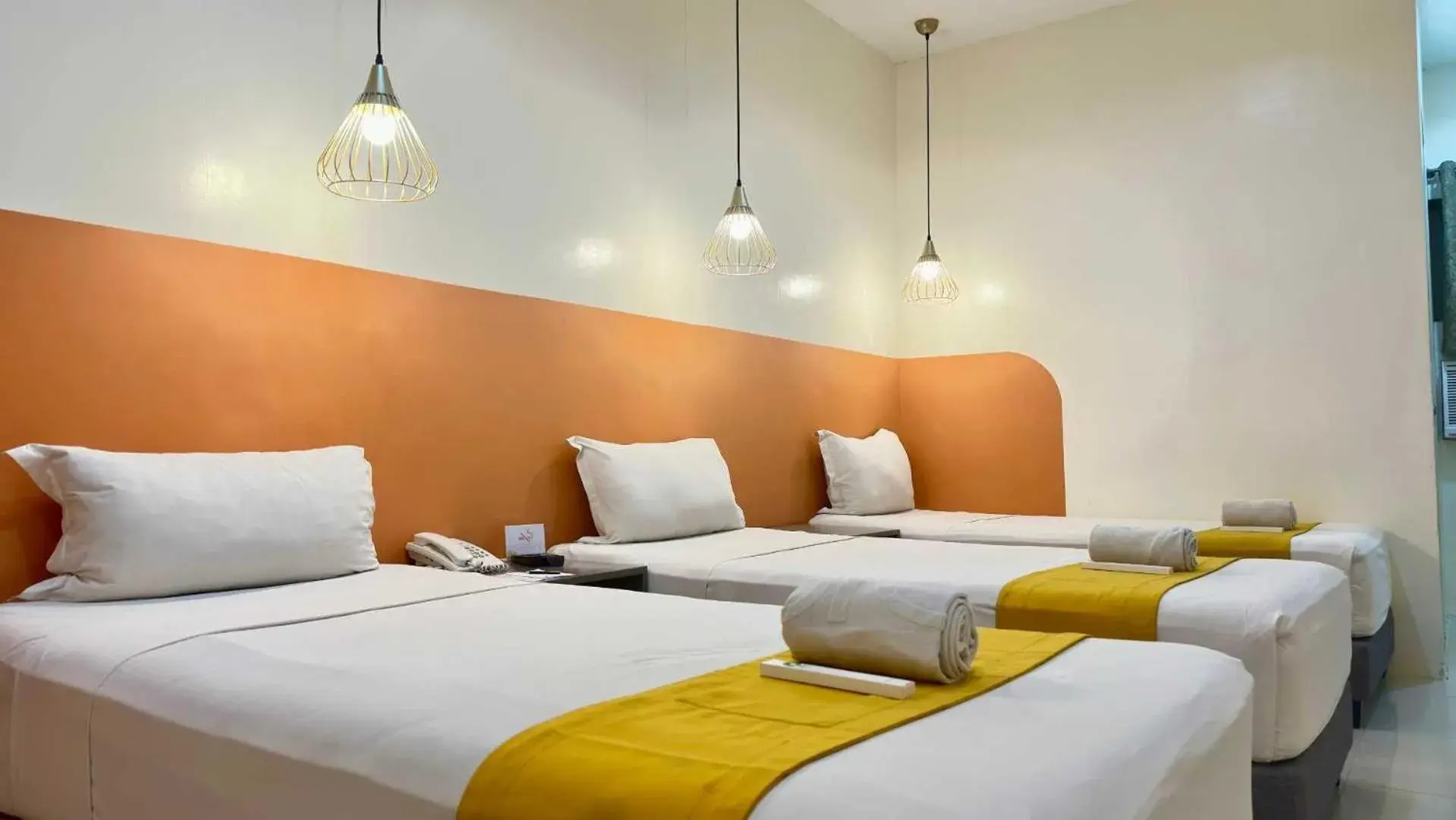 Family Room in Travelbee Capitol Inn Family Room in Travelbee Capitol Inn