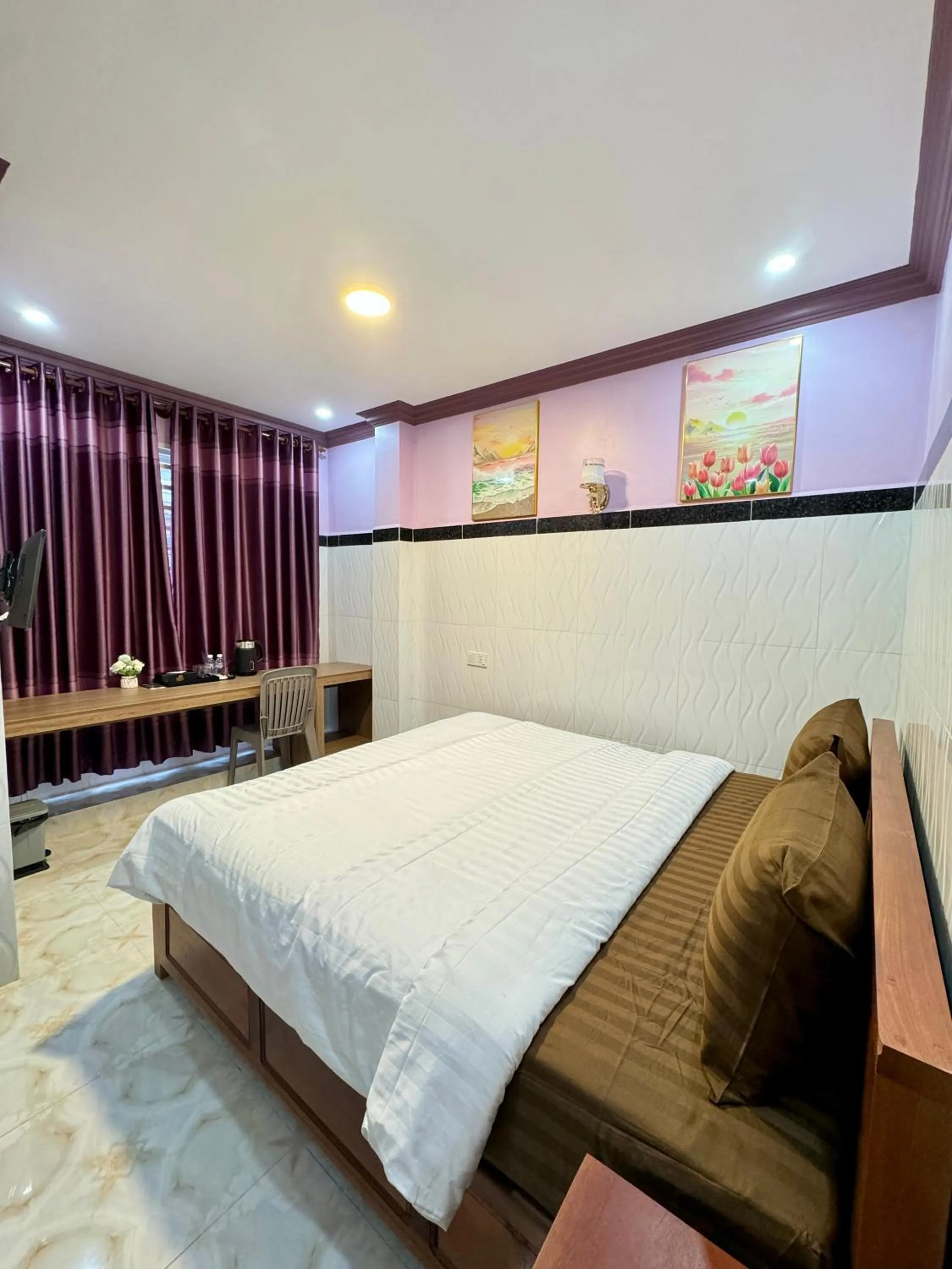 Bed in The Cozy Corner-Budget Hotel