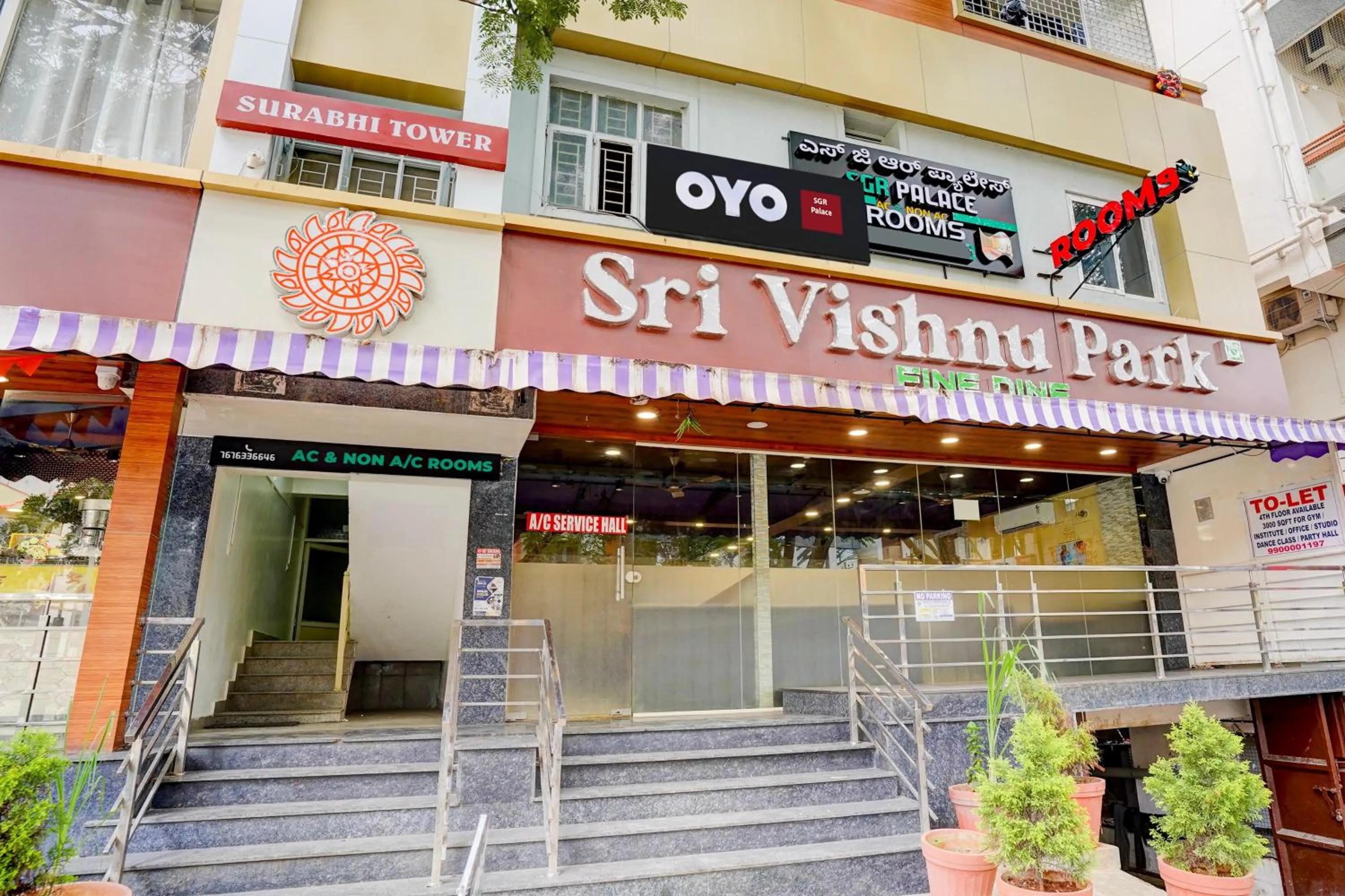 Facade/entrance in Hotel O SGR Palace