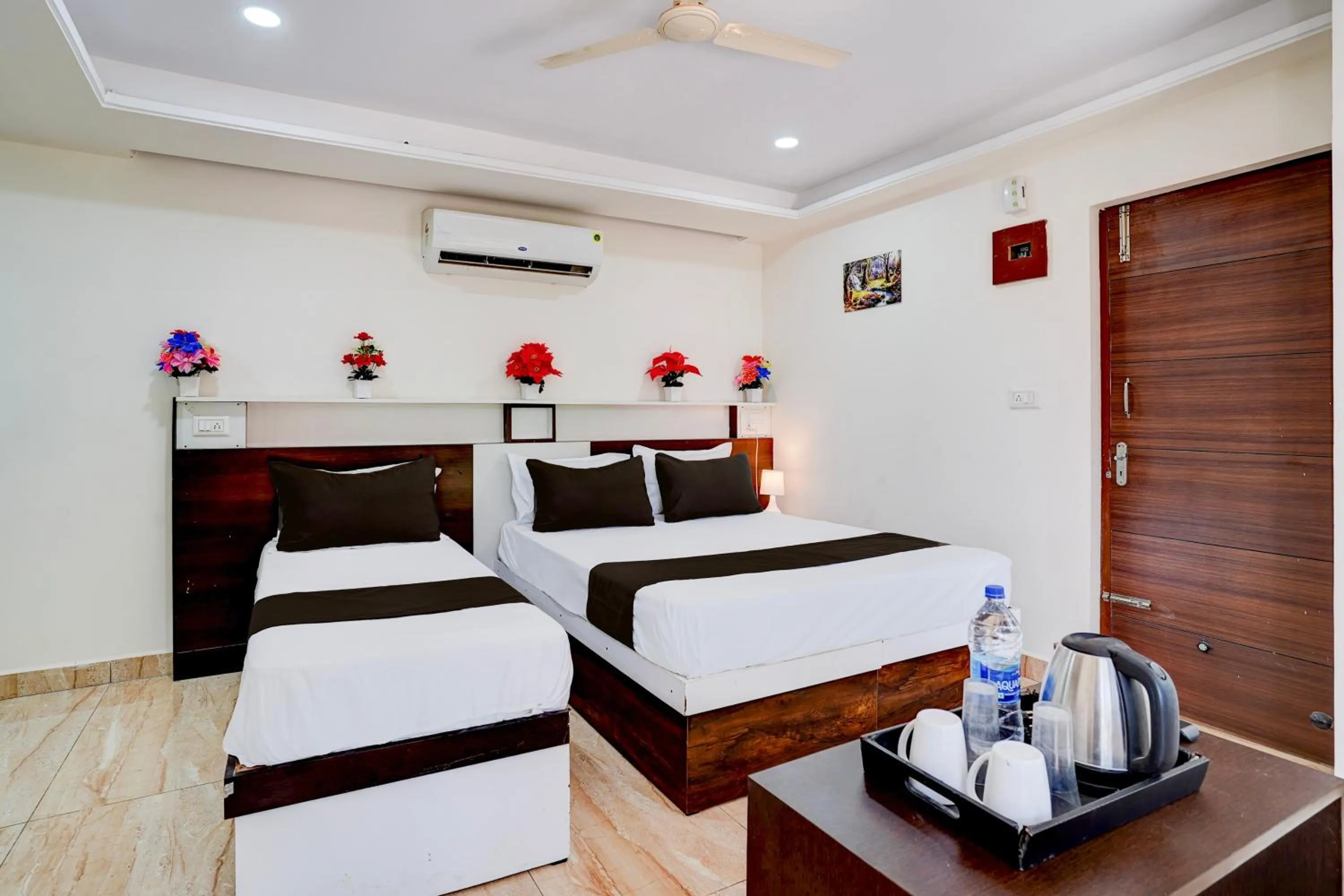 Bedroom in Hotel O SGR Palace