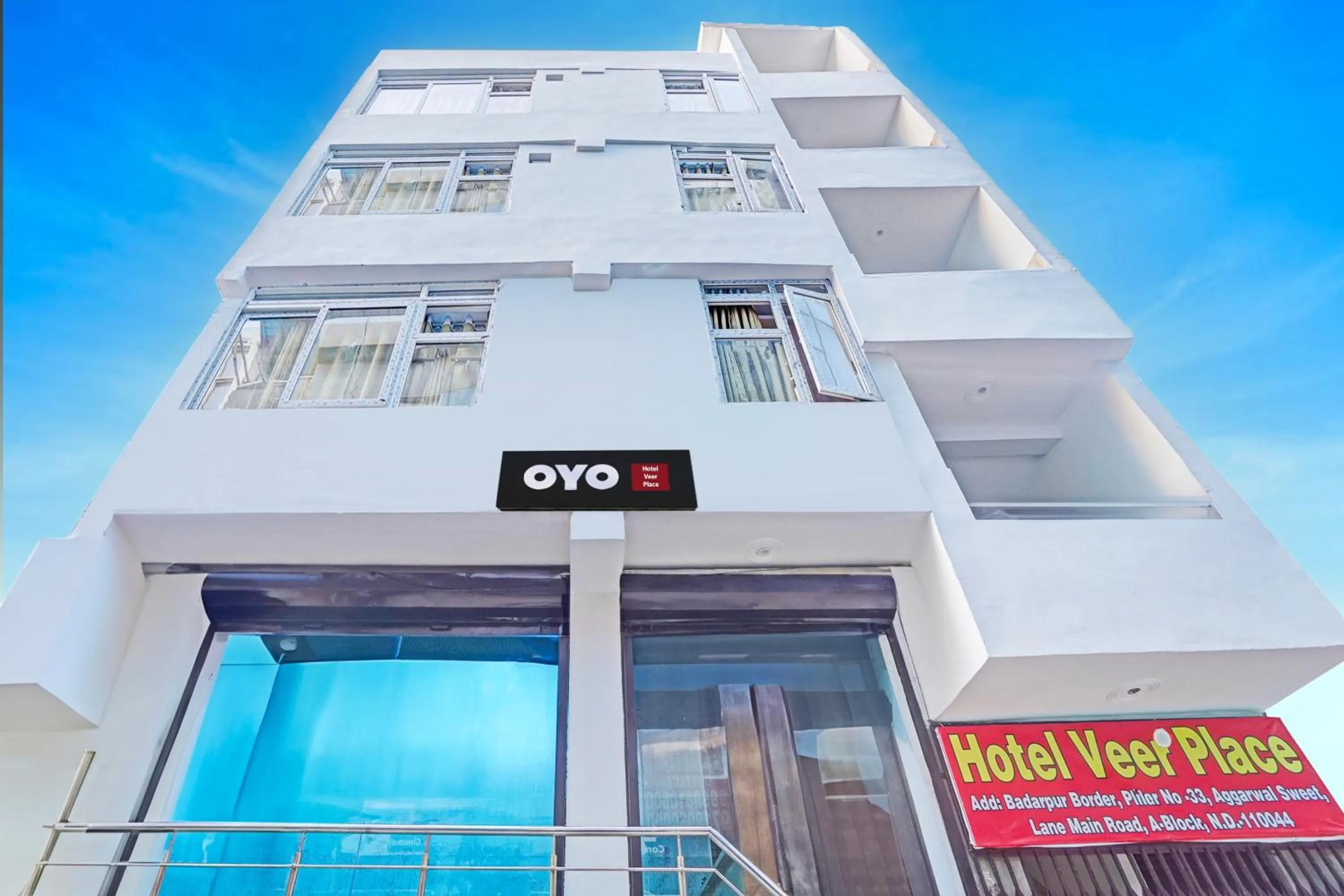 Facade/entrance in Hotel O veer palace