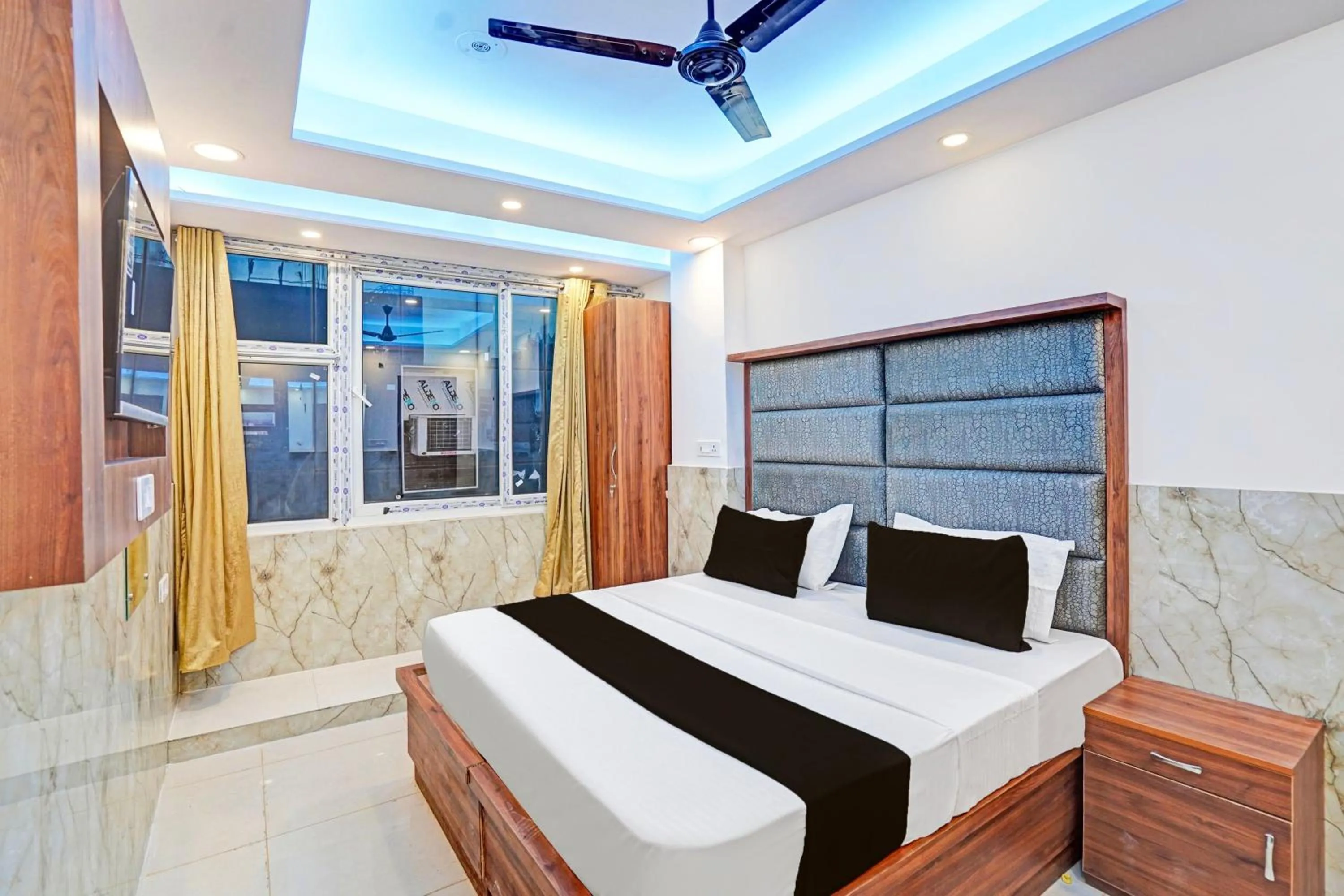 Bedroom, Bed in Hotel O veer palace