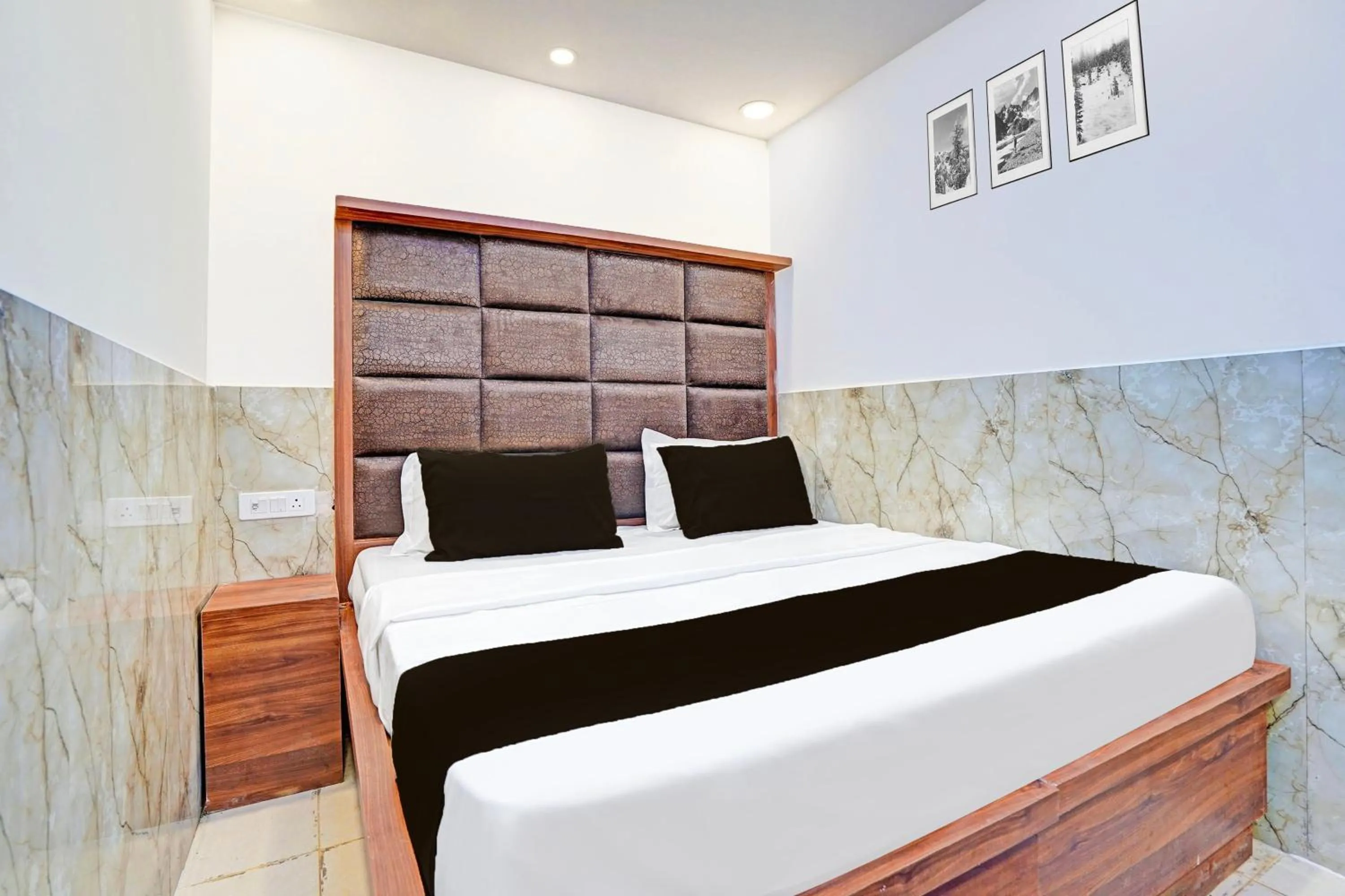 Bedroom in Hotel O veer palace