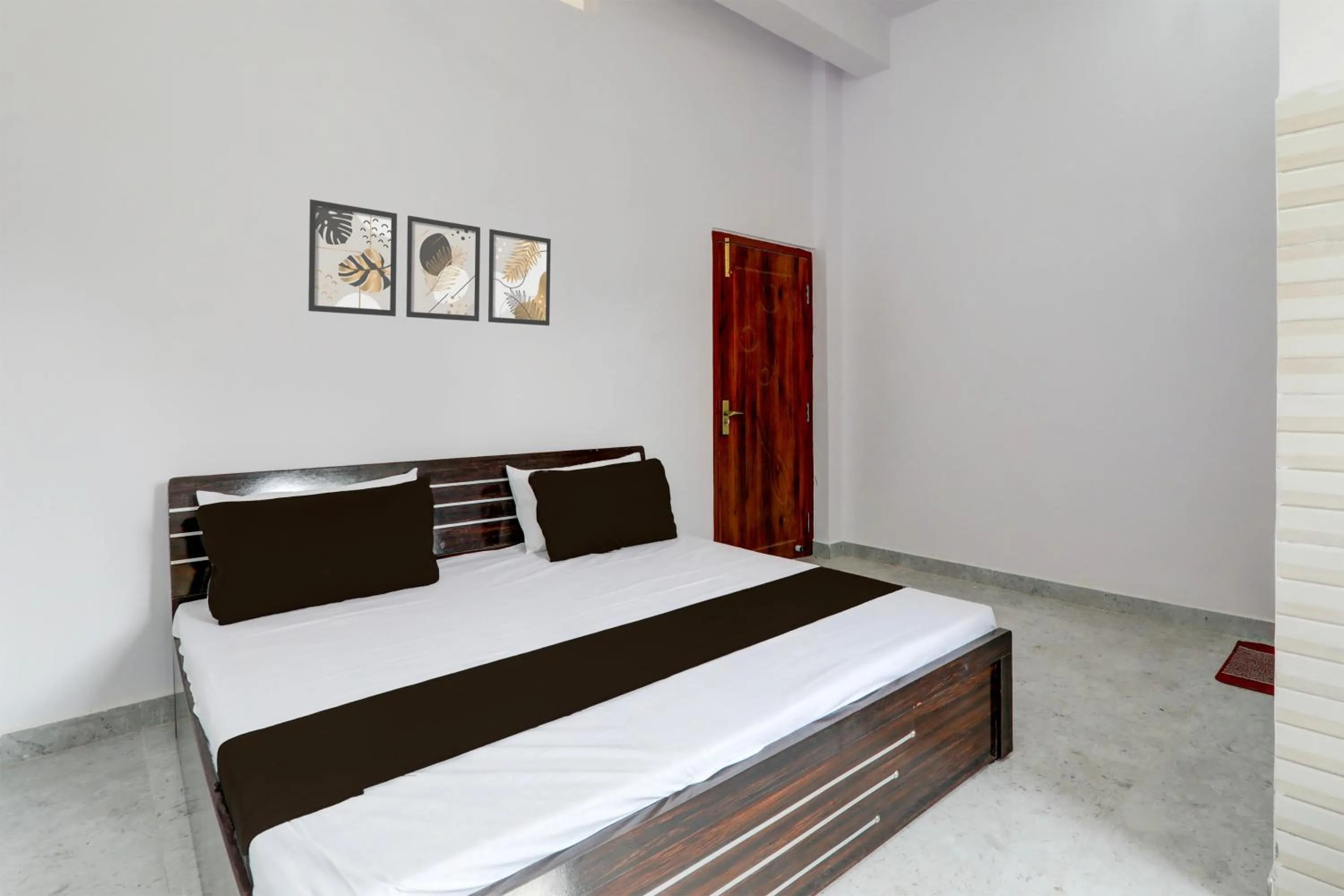 Bedroom, Bed in Hotel O by OYO Stay Inn