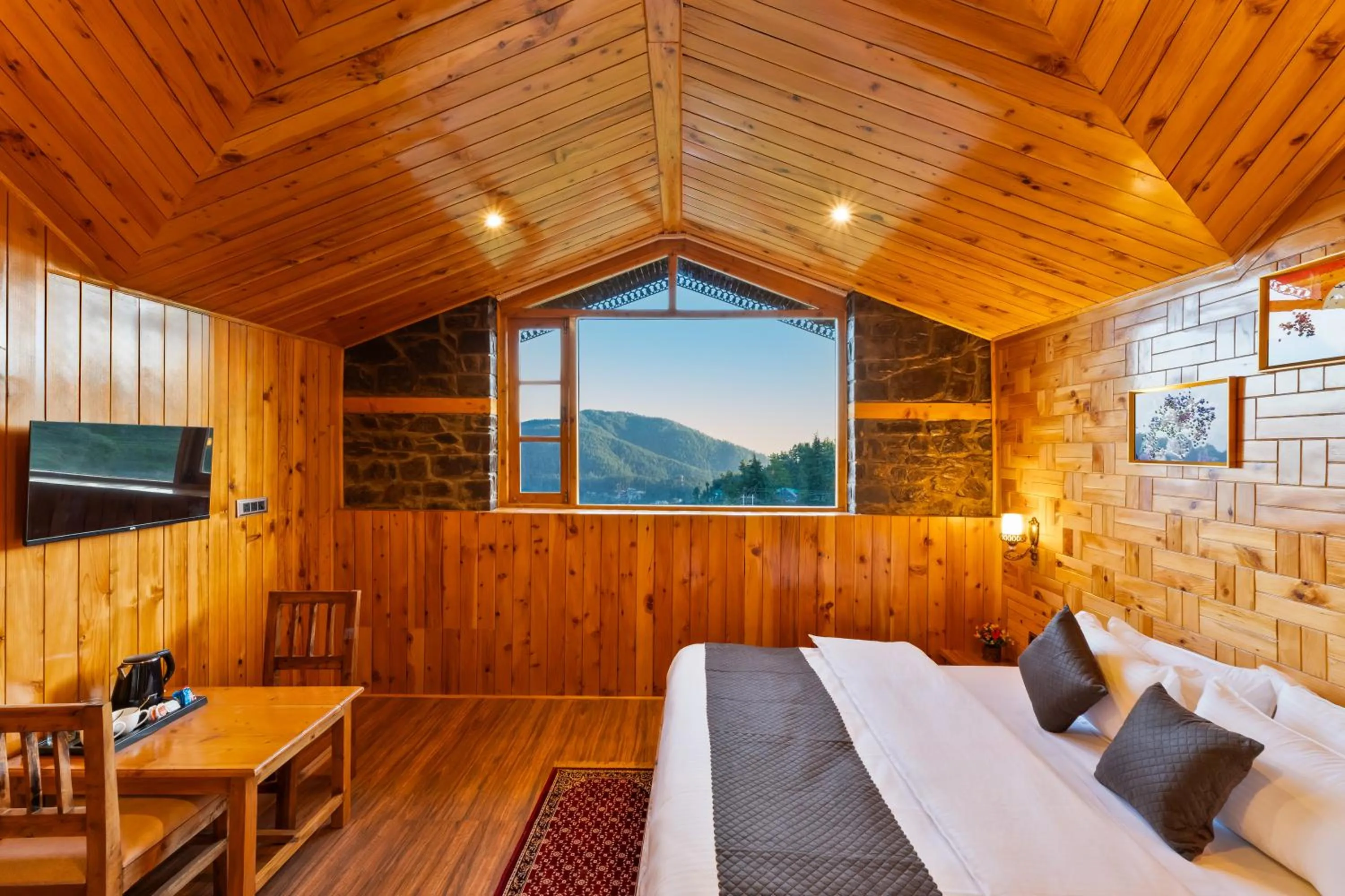 Mountain view in Kathkuni by Jomotel - A Pure Veg Boutique Stay