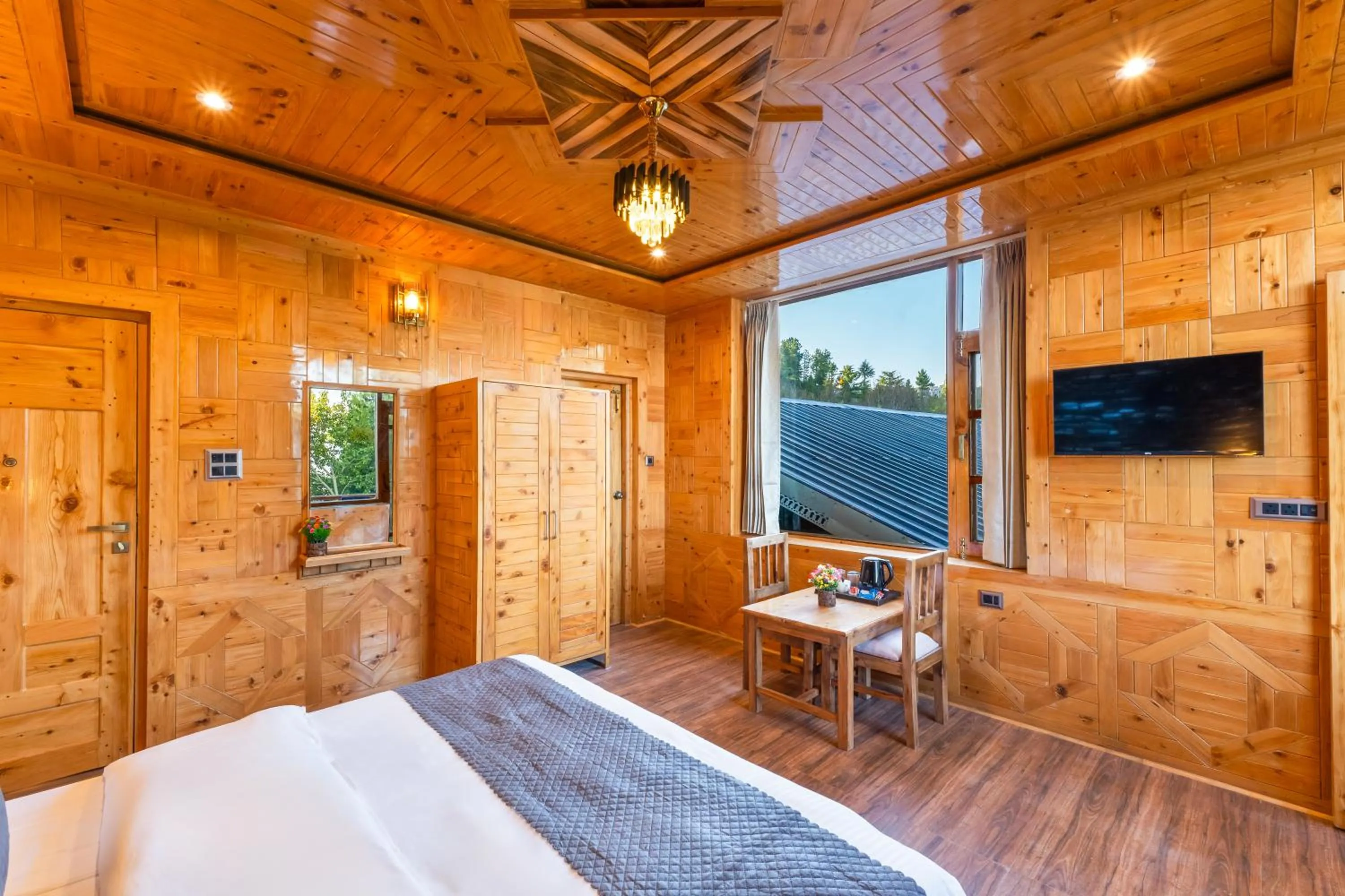 Bed in Kathkuni by Jomotel - A Pure Veg Boutique Stay