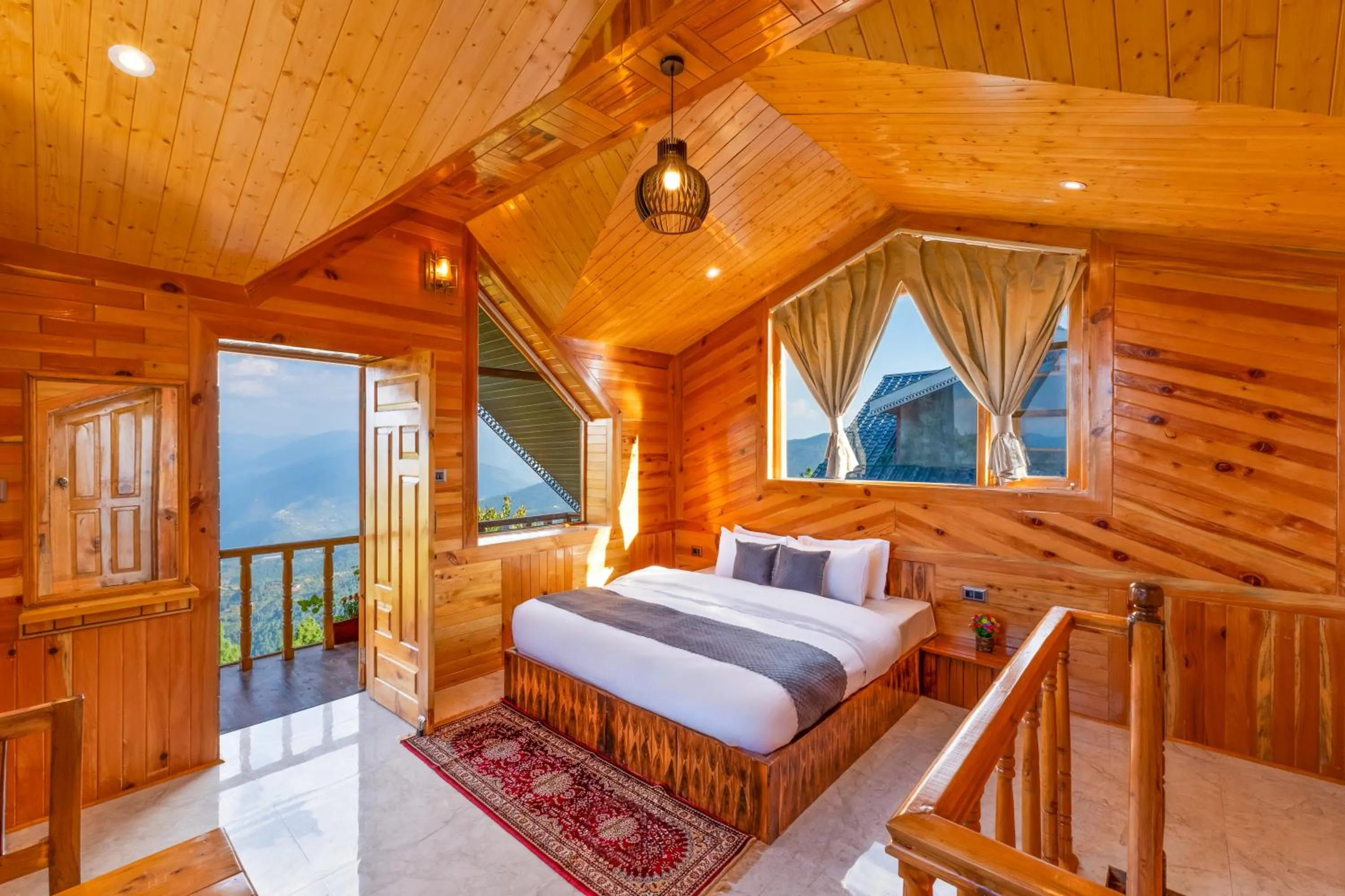 Bed in Kathkuni by Jomotel - A Pure Veg Boutique Stay