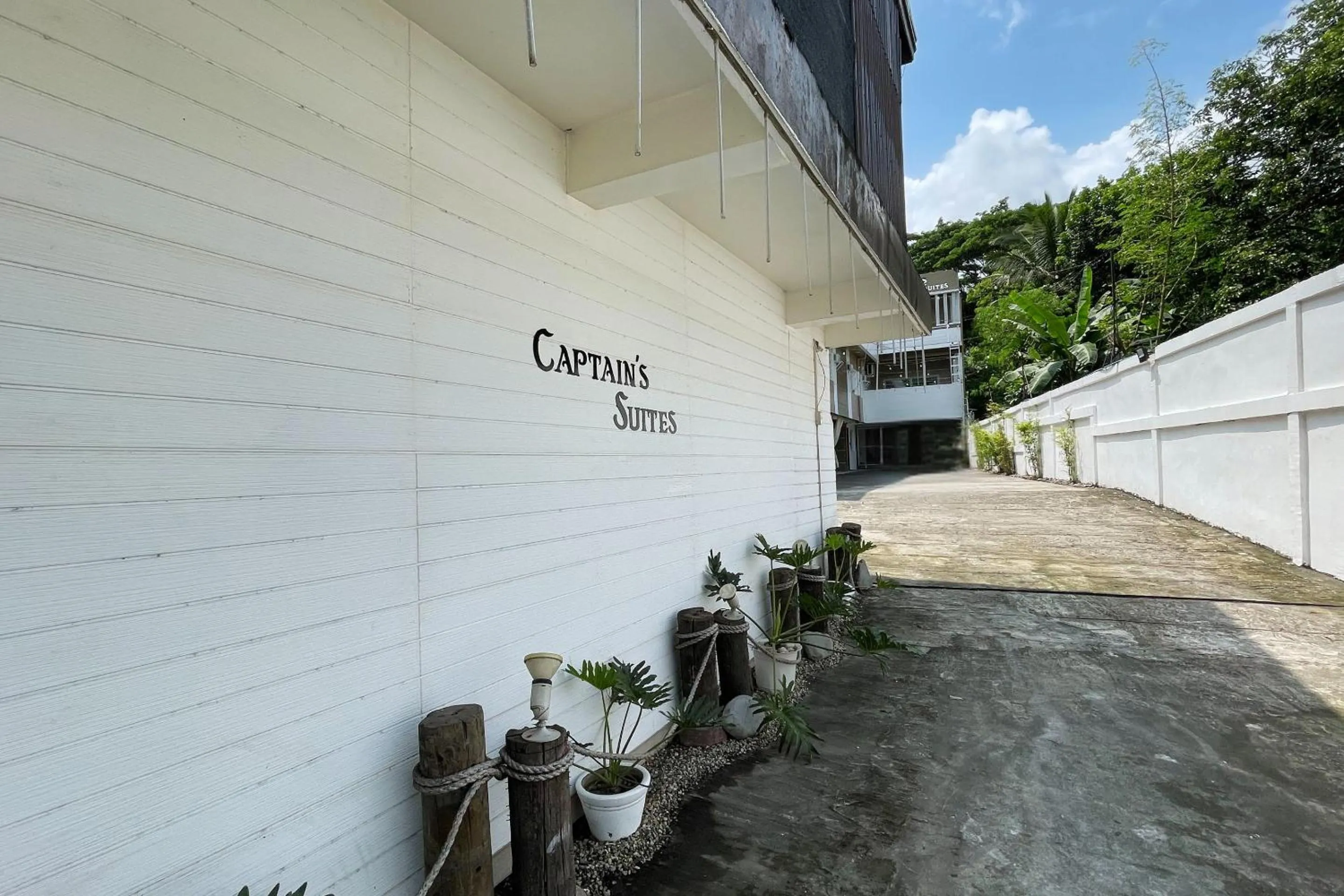 Property building in Captains Suites Albay
