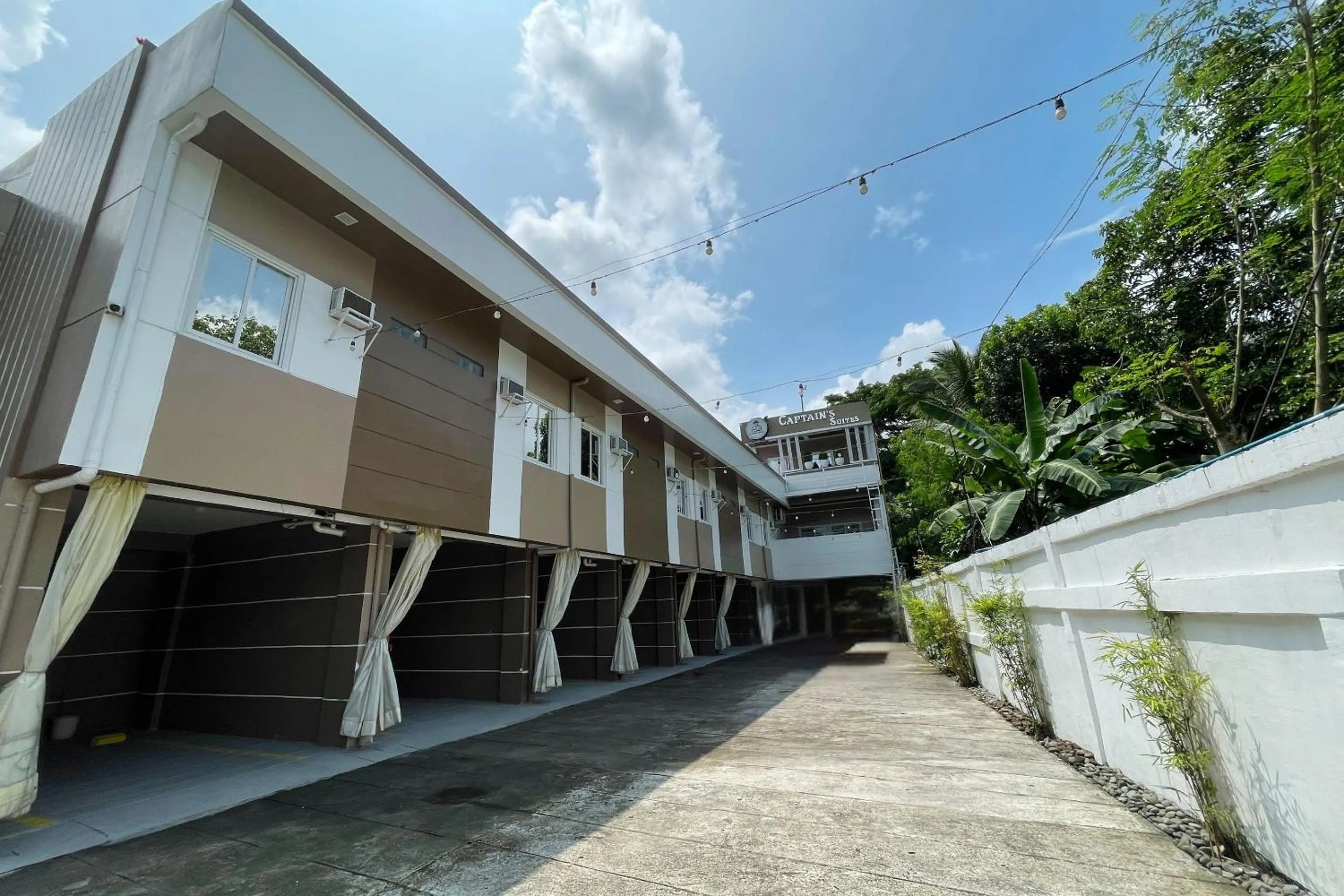 Property building in Captains Suites Albay